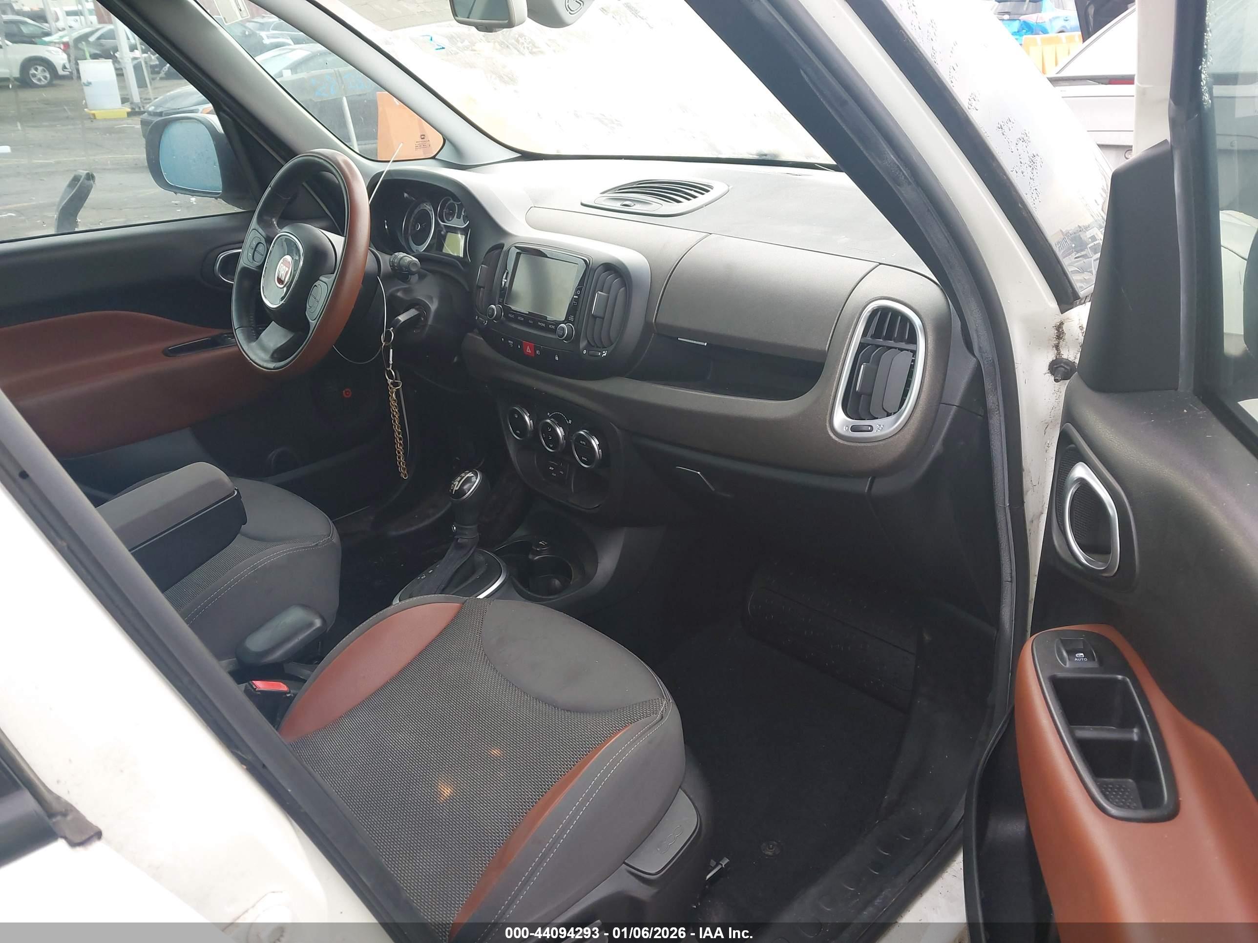 FIAT 500L image 5
