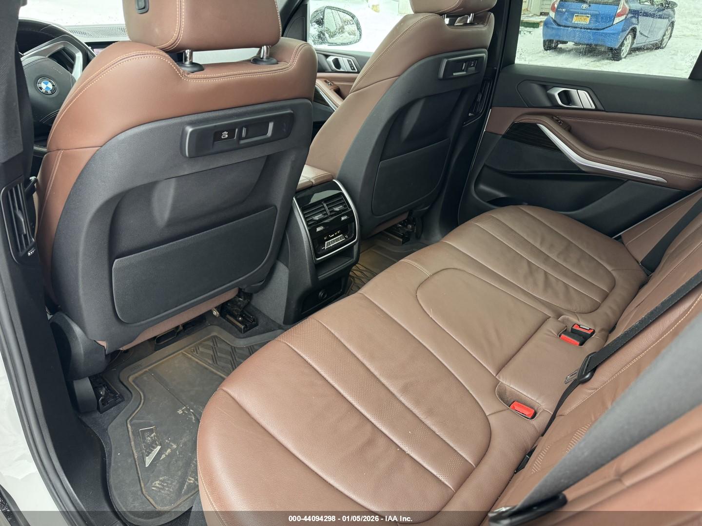 BMW X5 image 8