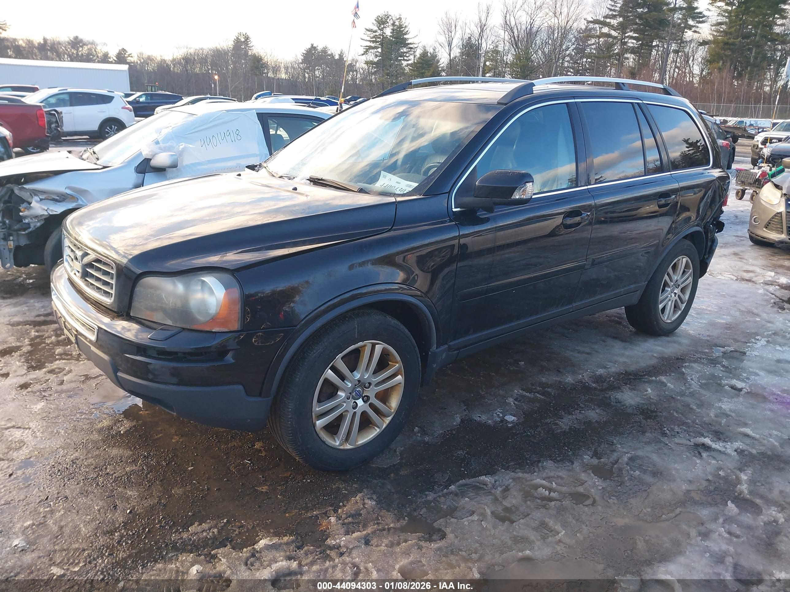 VOLVO XC90 image 2