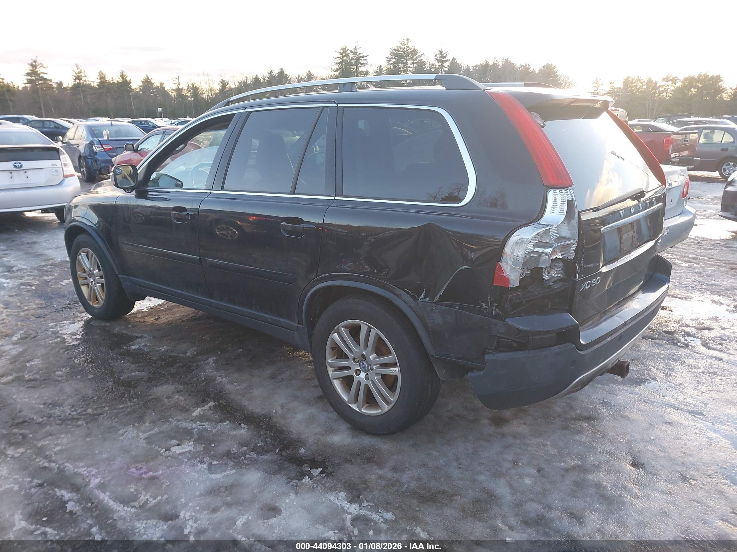VOLVO XC90 image 3