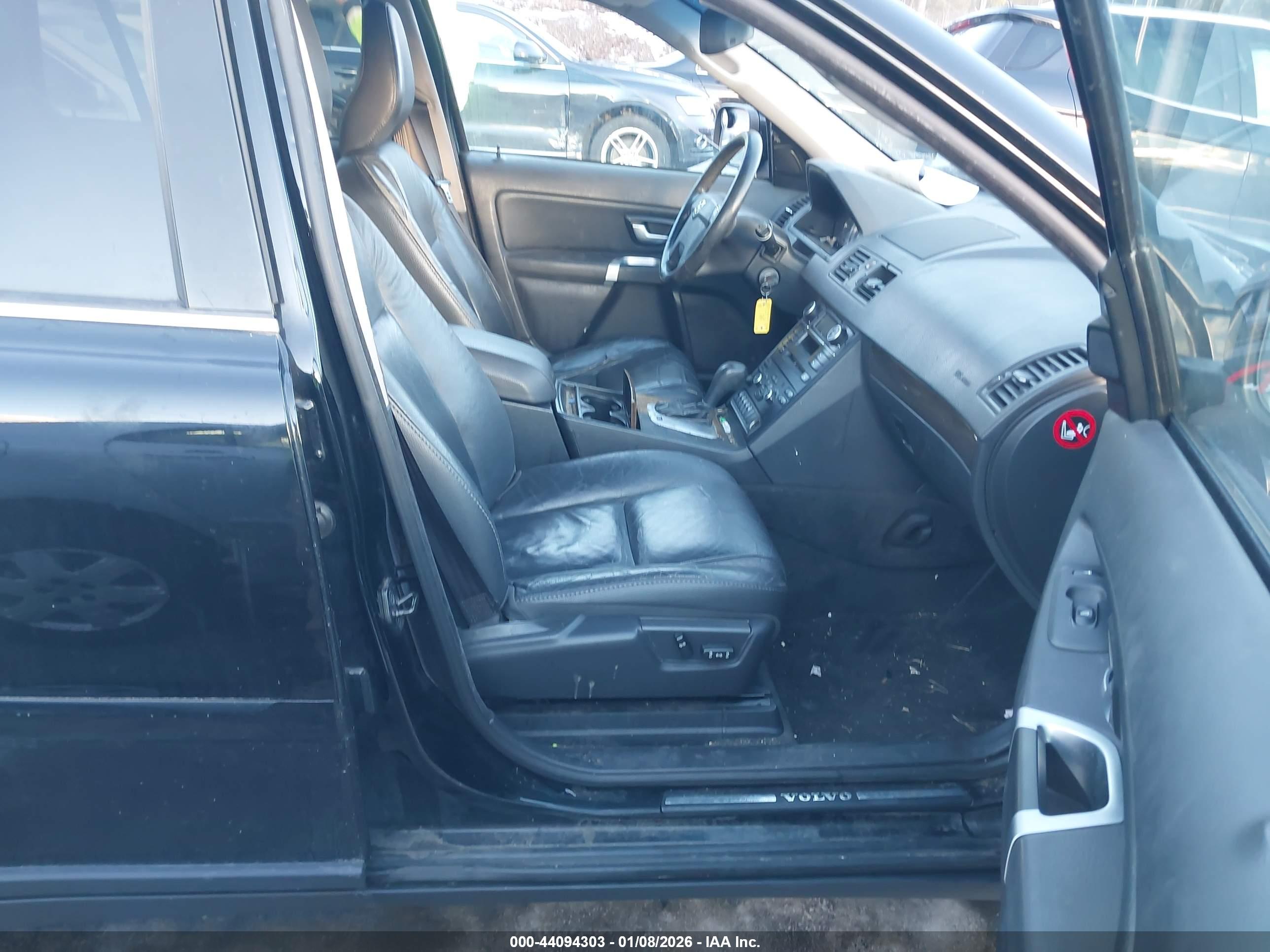 VOLVO XC90 image 5