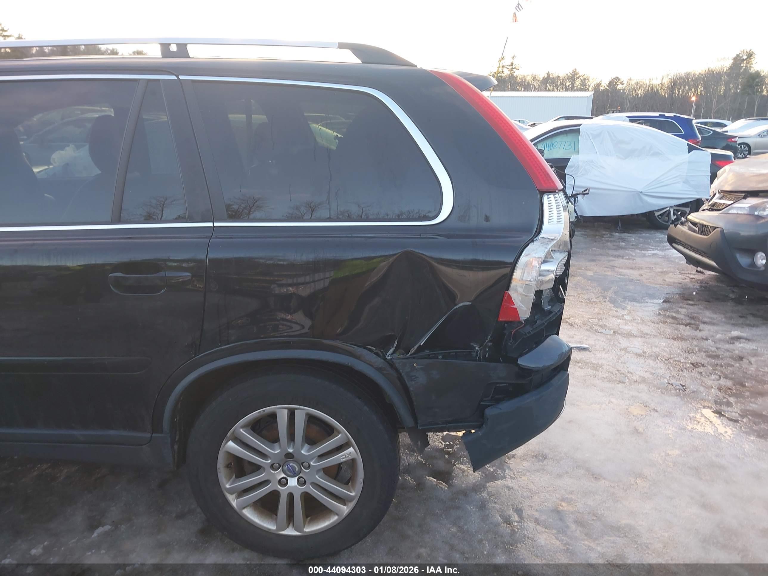 VOLVO XC90 image 6