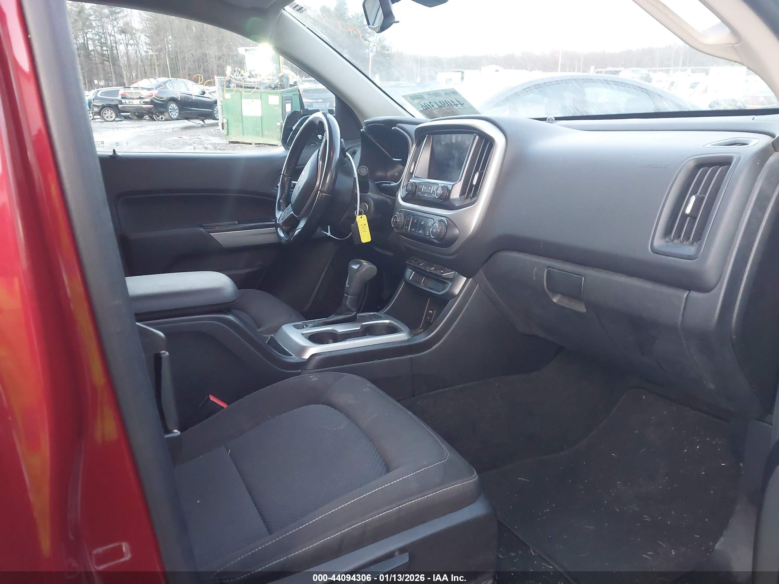 CHEVROLET COLORADO image 5