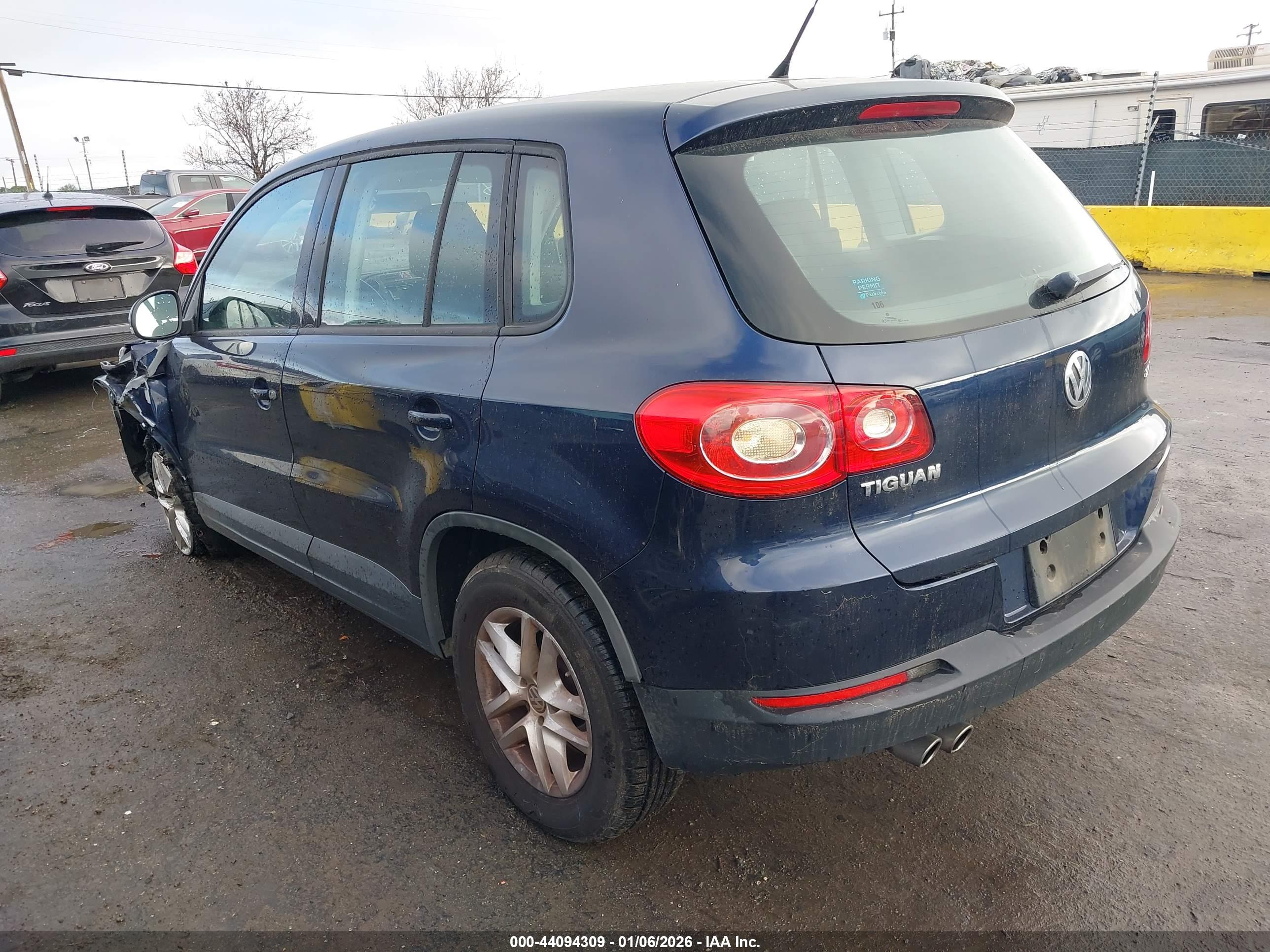 VOLKSWAGEN TIGUAN image 3