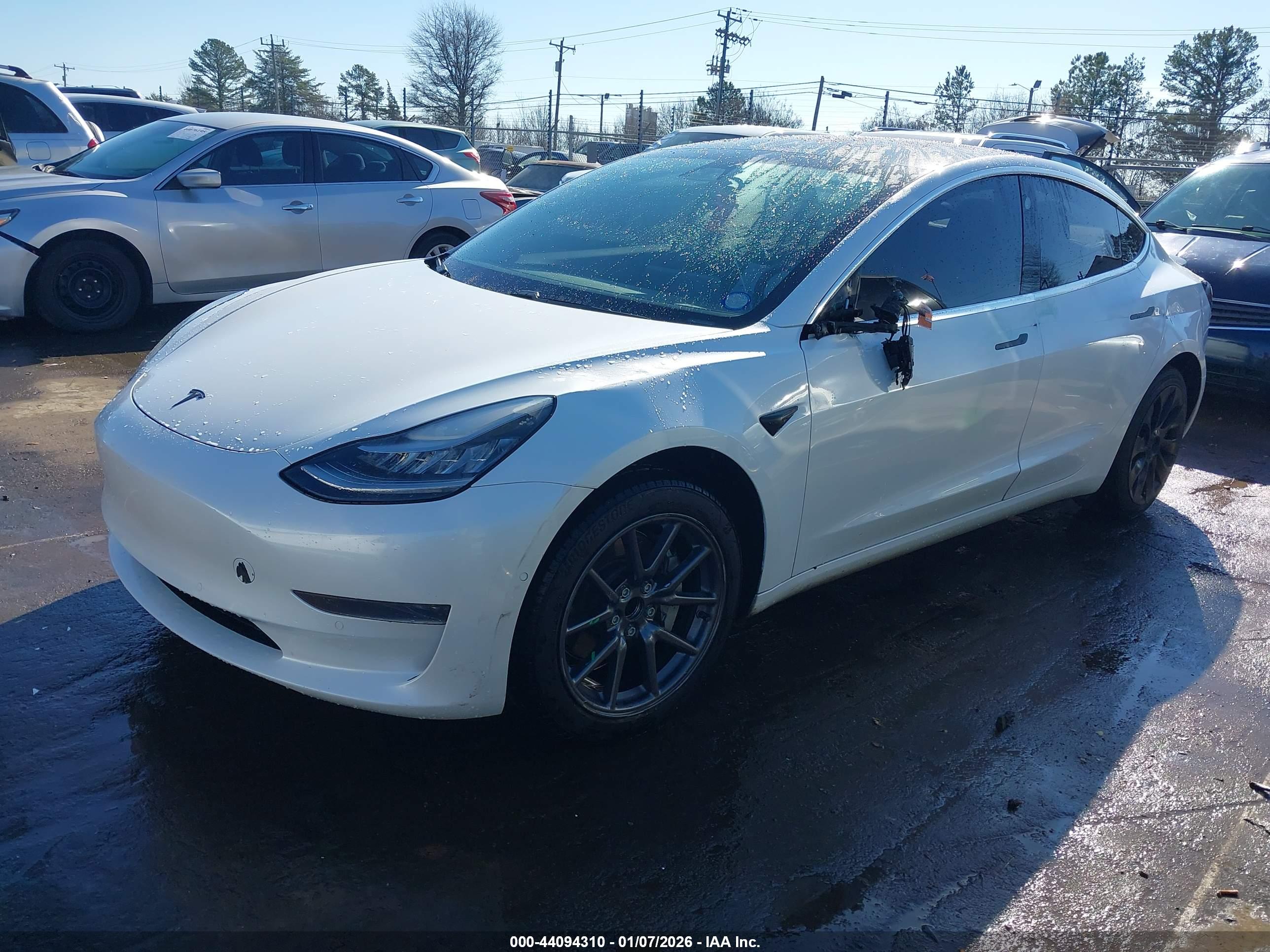 TESLA MODEL image 2