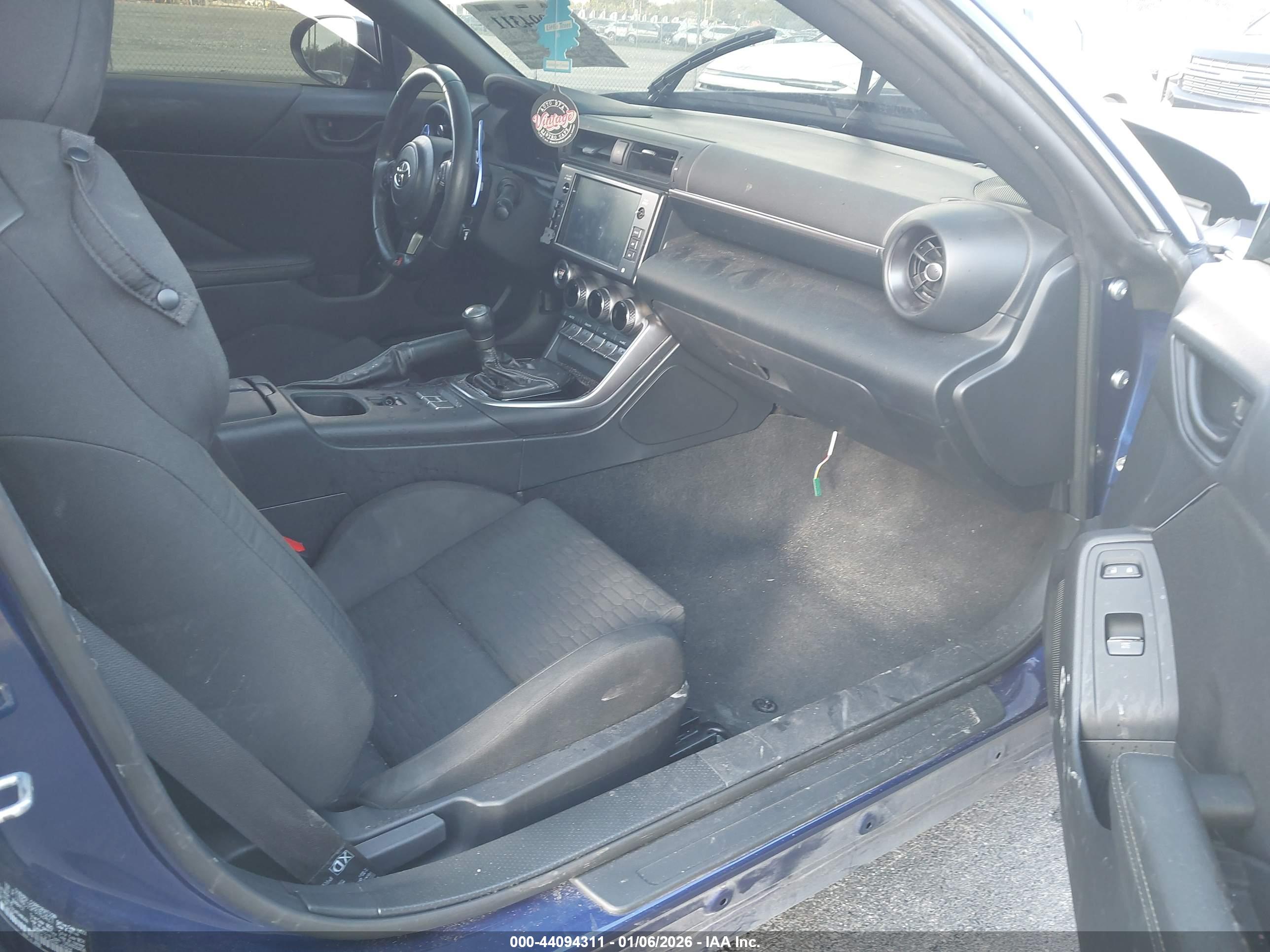 TOYOTA GR86 image 5