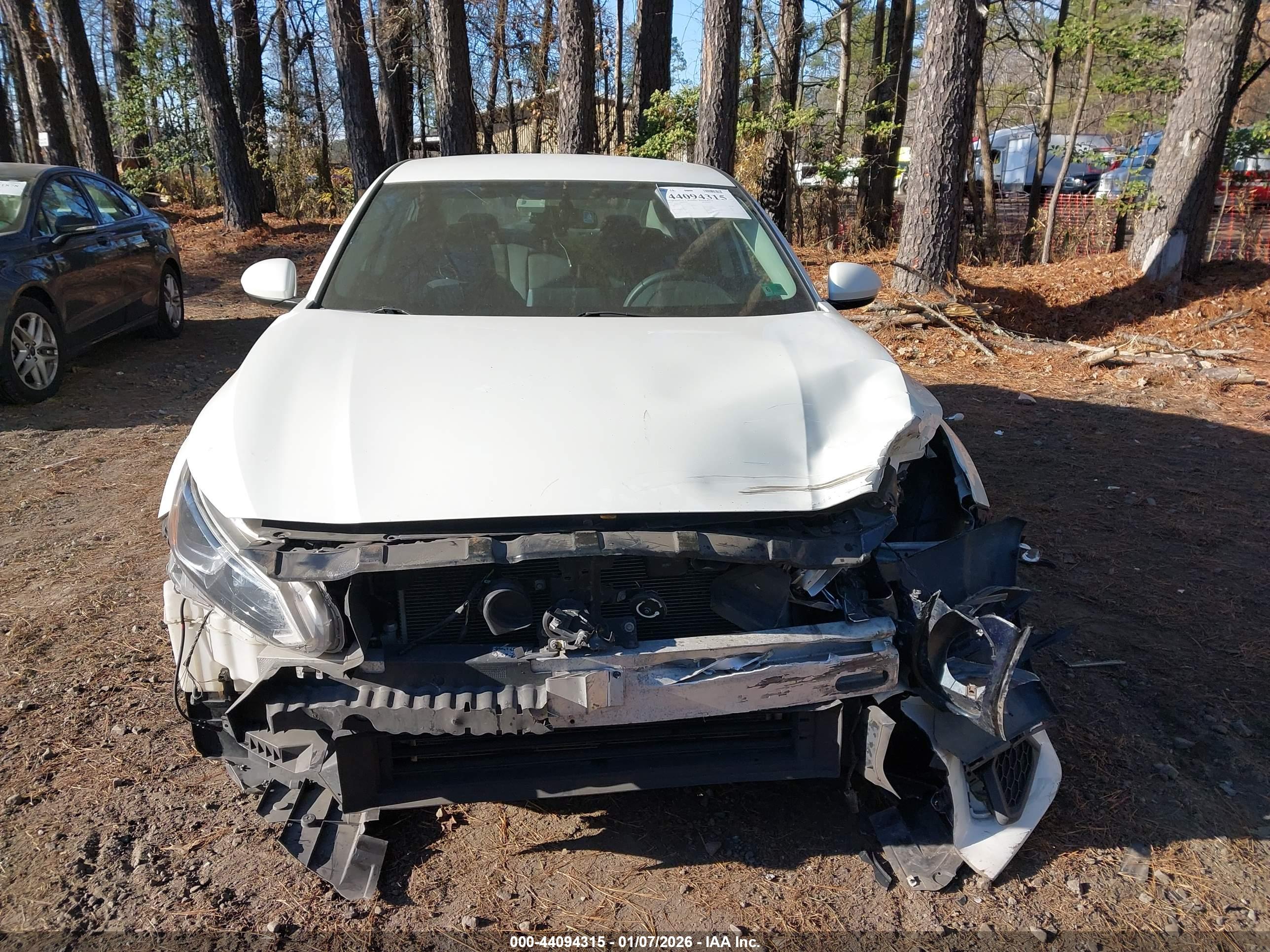 NISSAN ALTIMA image 6