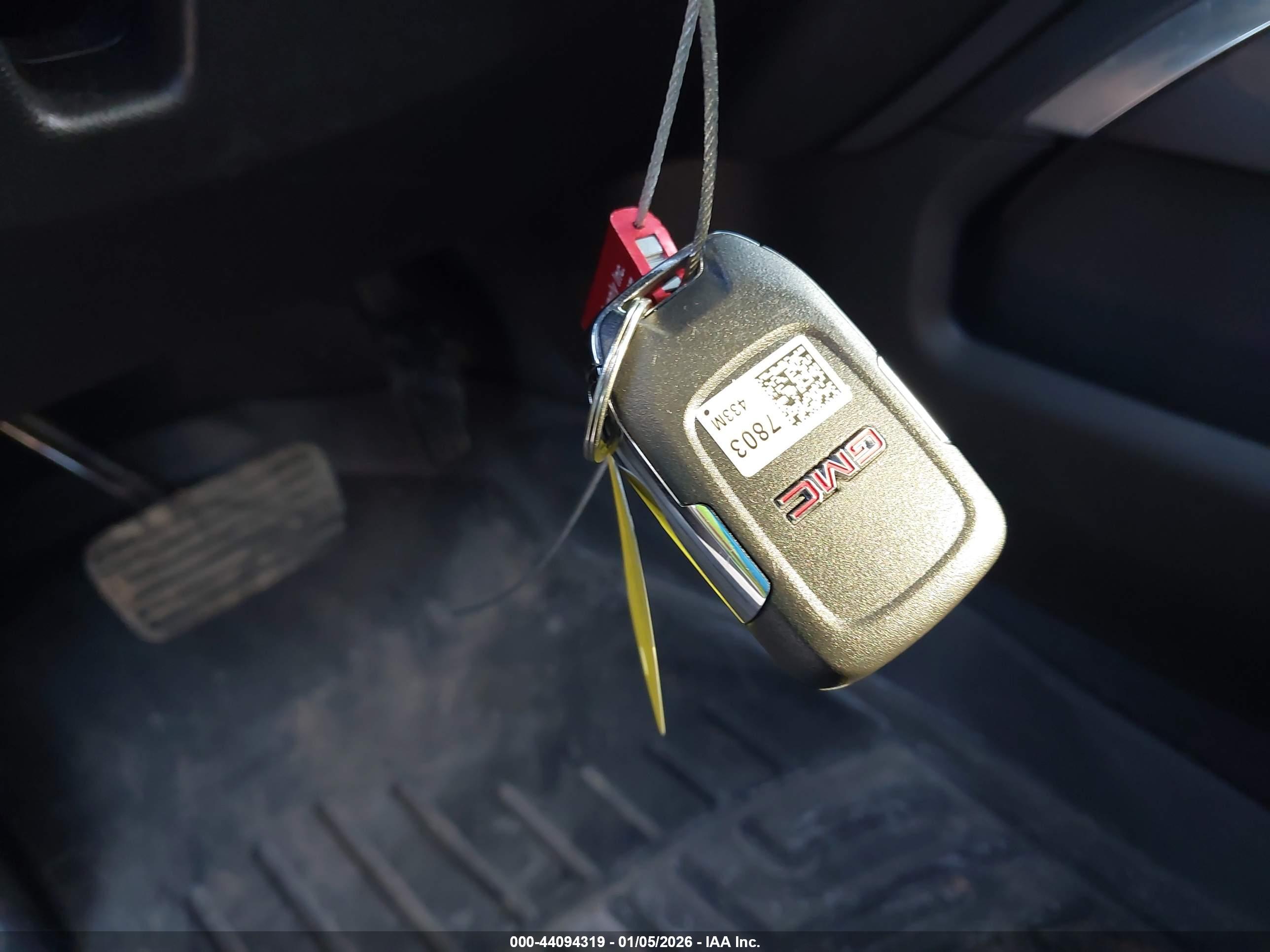 GMC SIERRA image 11