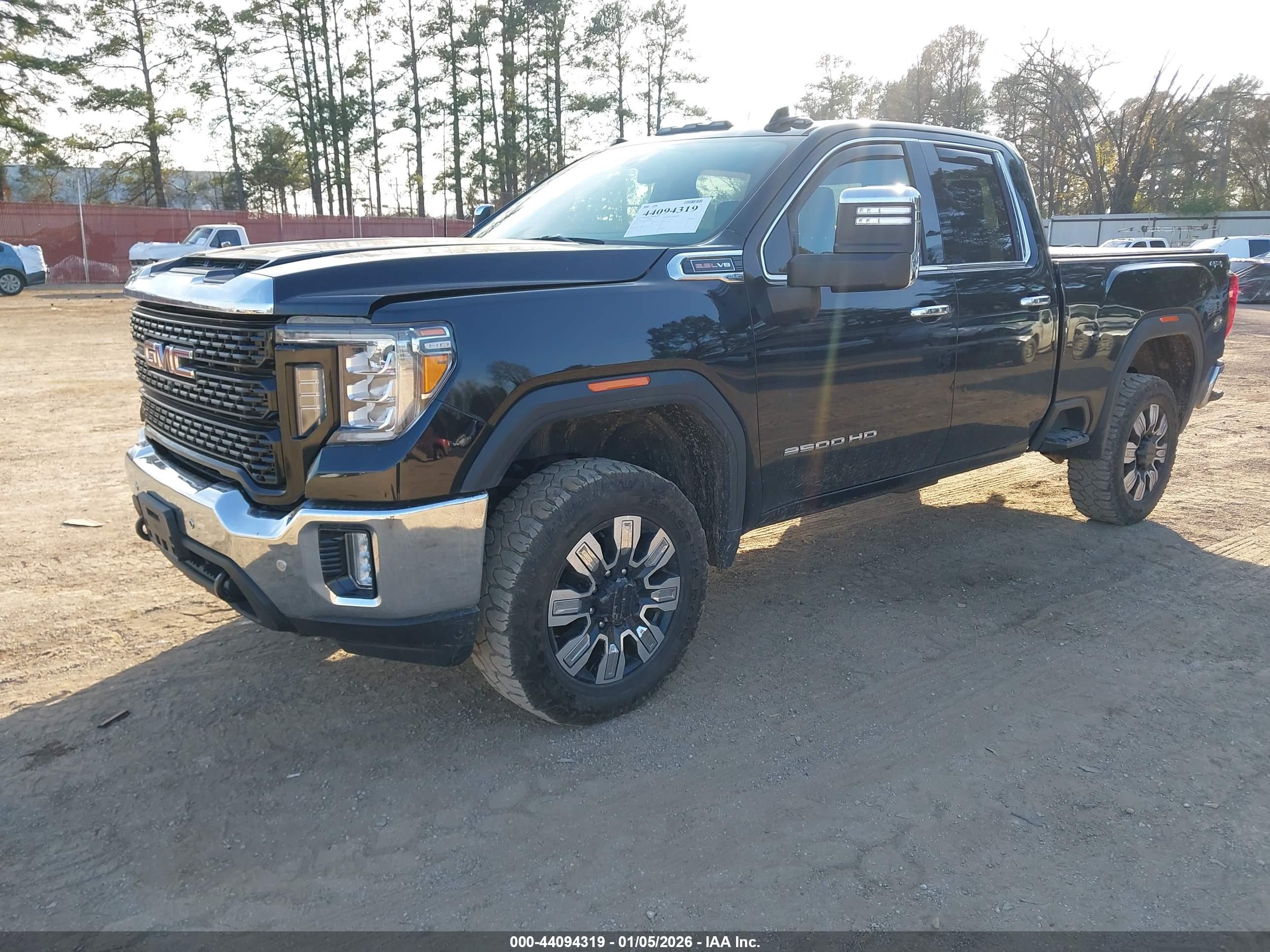 GMC SIERRA image 2