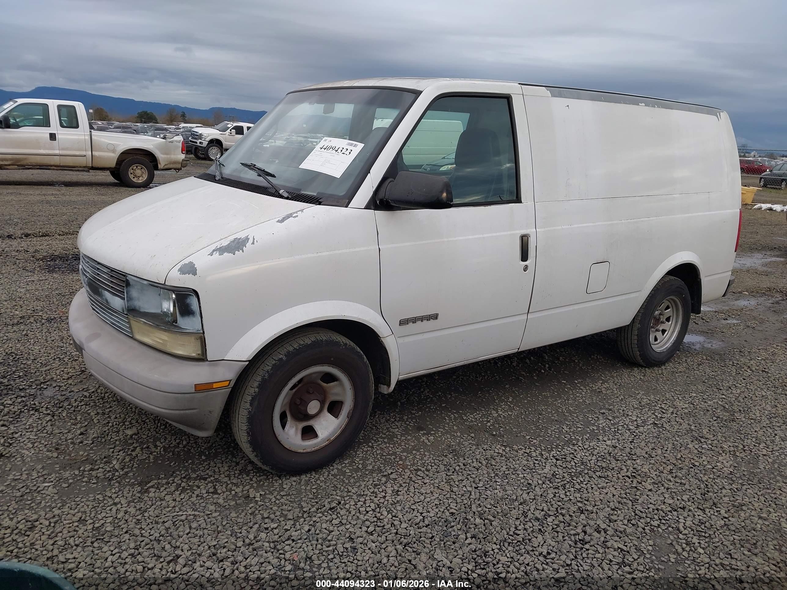 GMC SAFARI image 2