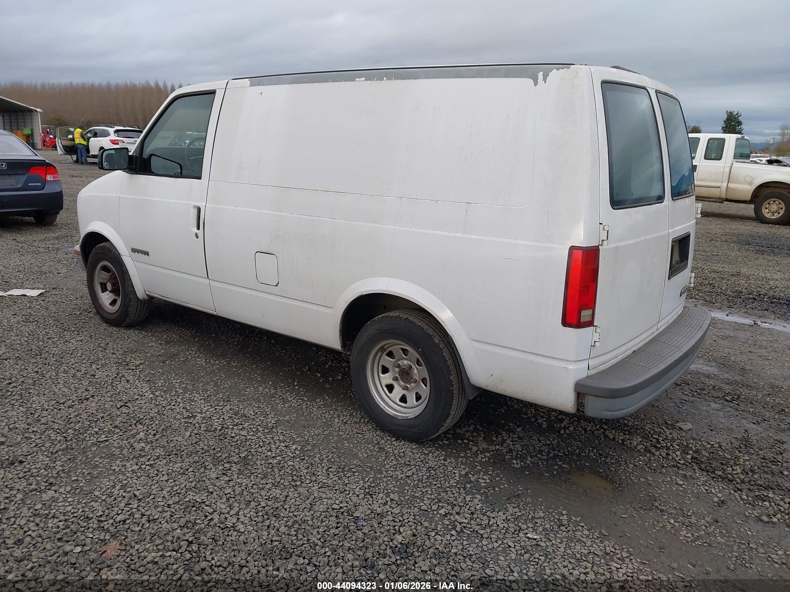 GMC SAFARI image 3