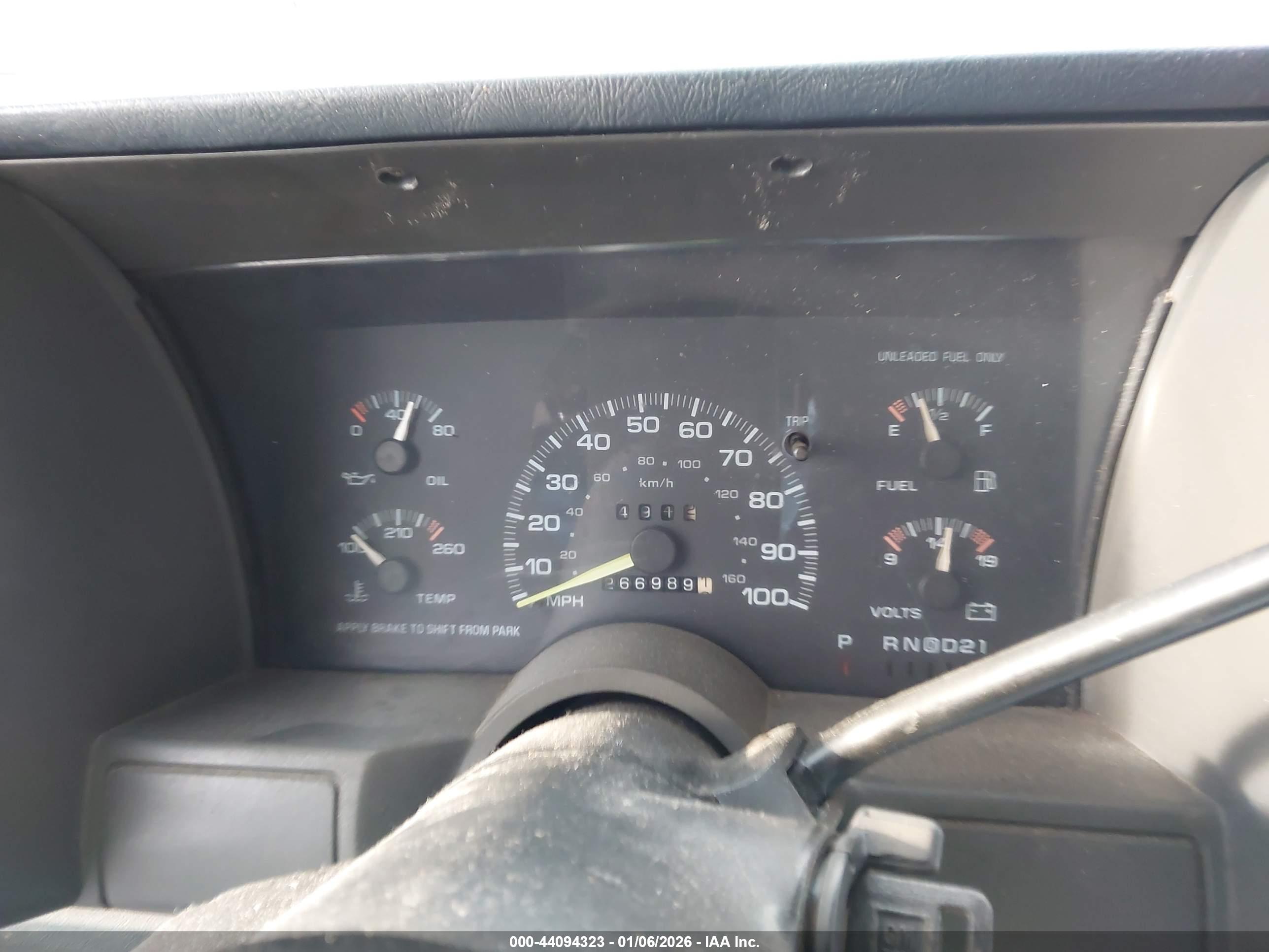 GMC SAFARI image 7