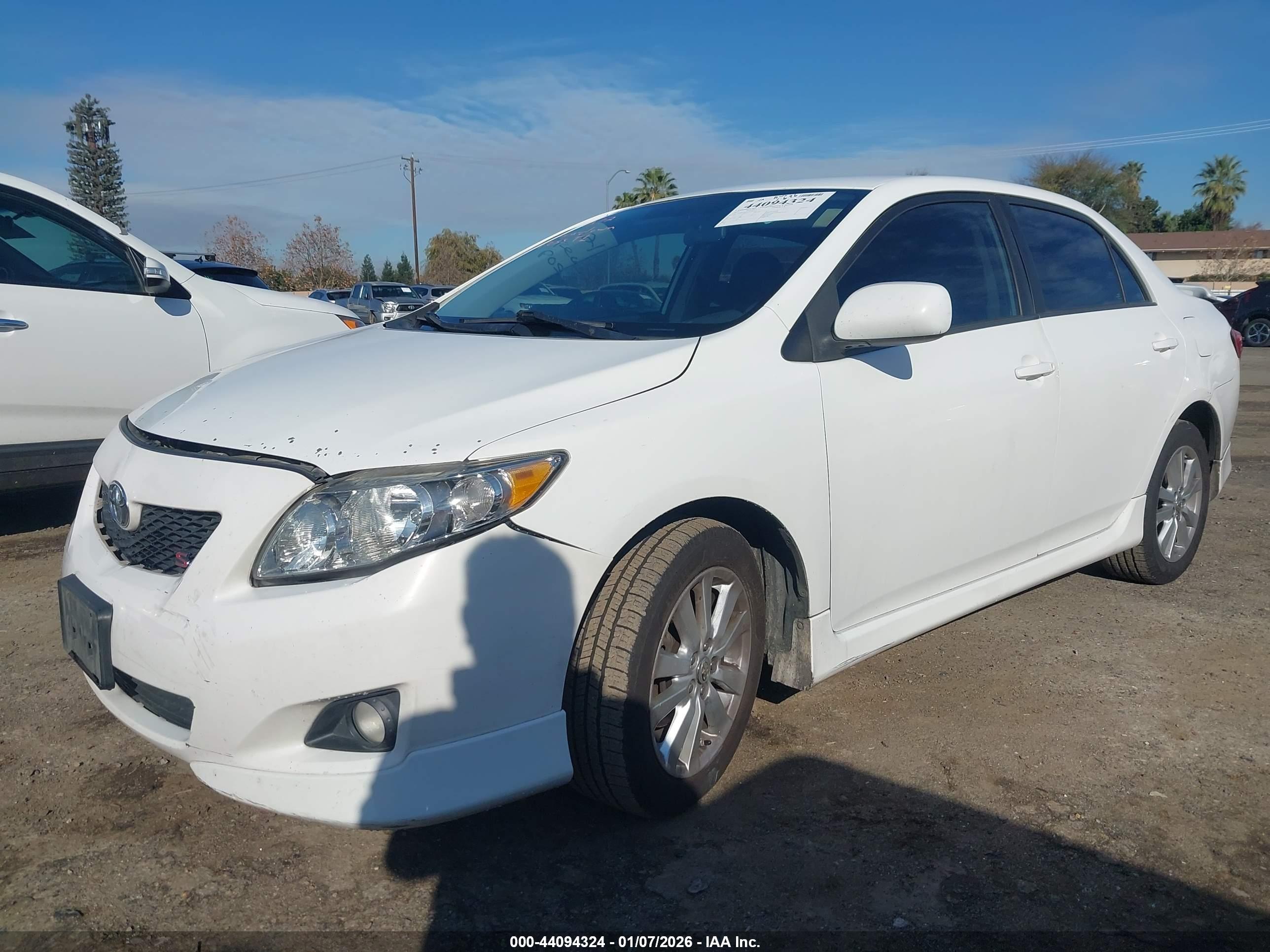 TOYOTA COROLLA image 2