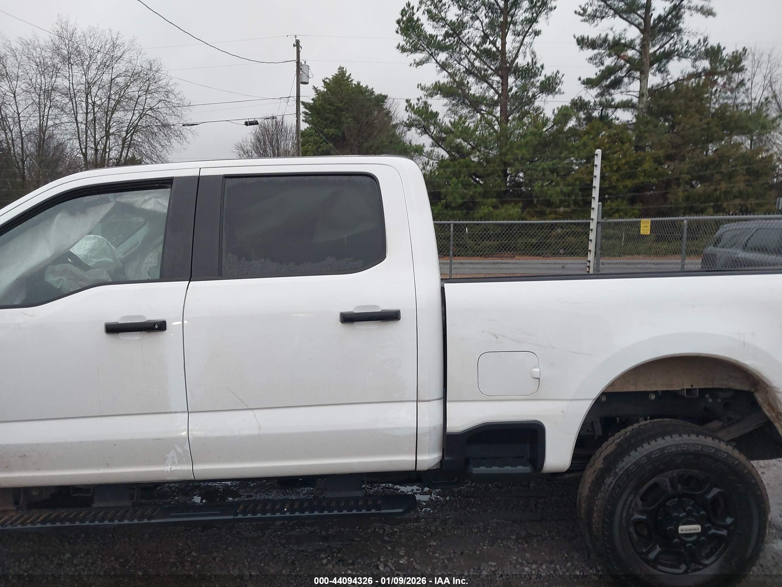 FORD F-350 image 7