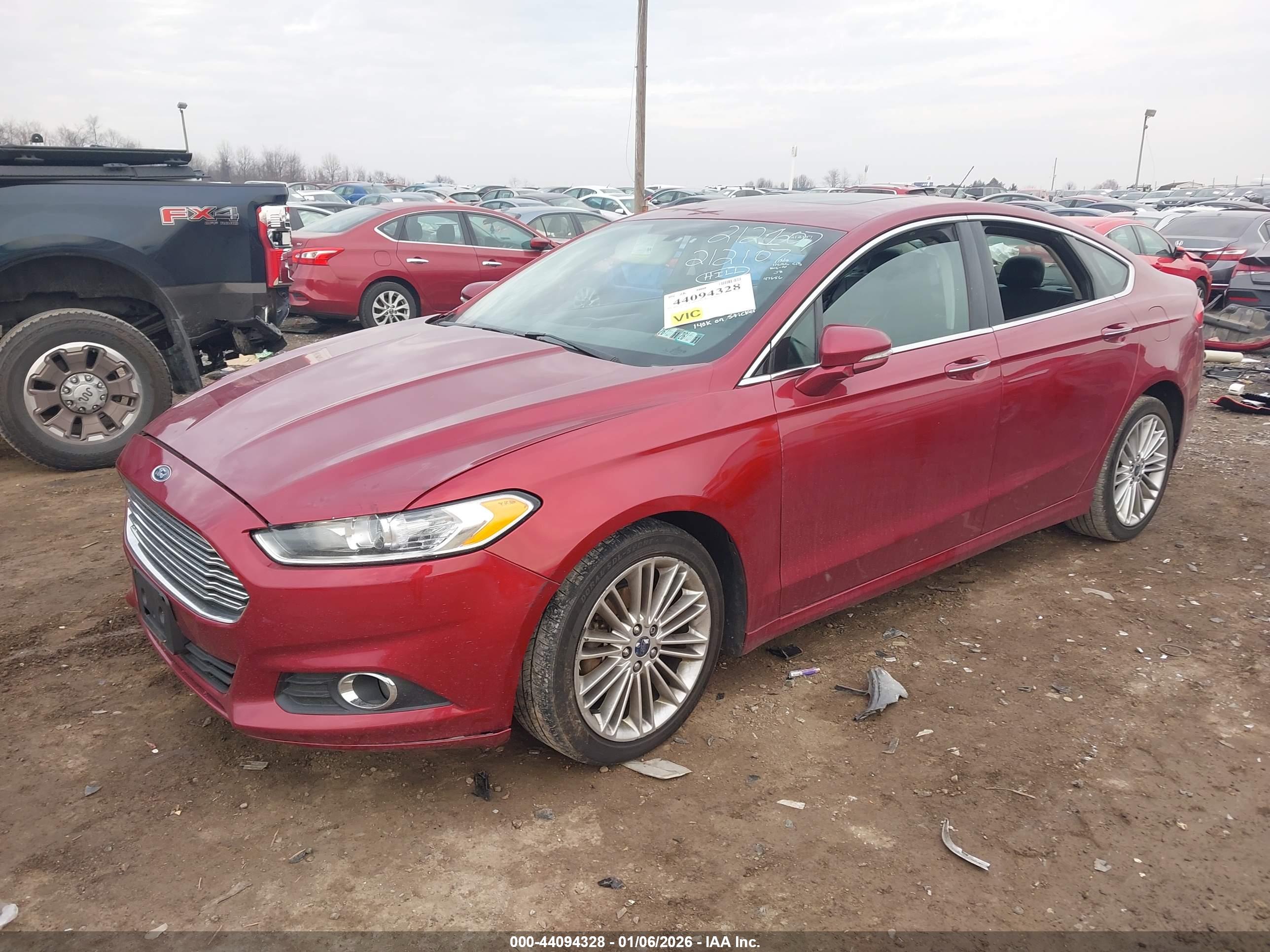 FORD FUSION image 2