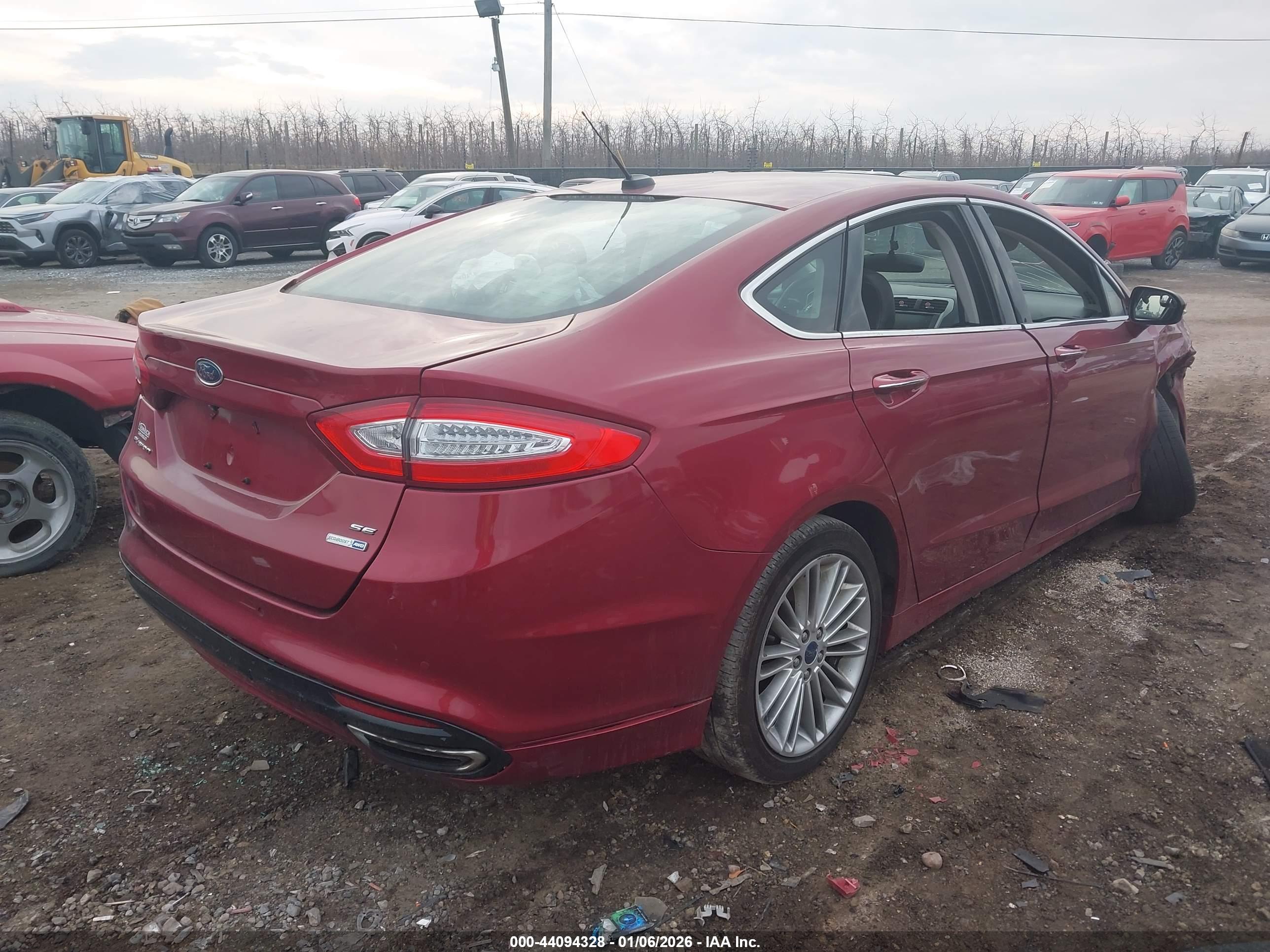 FORD FUSION image 4