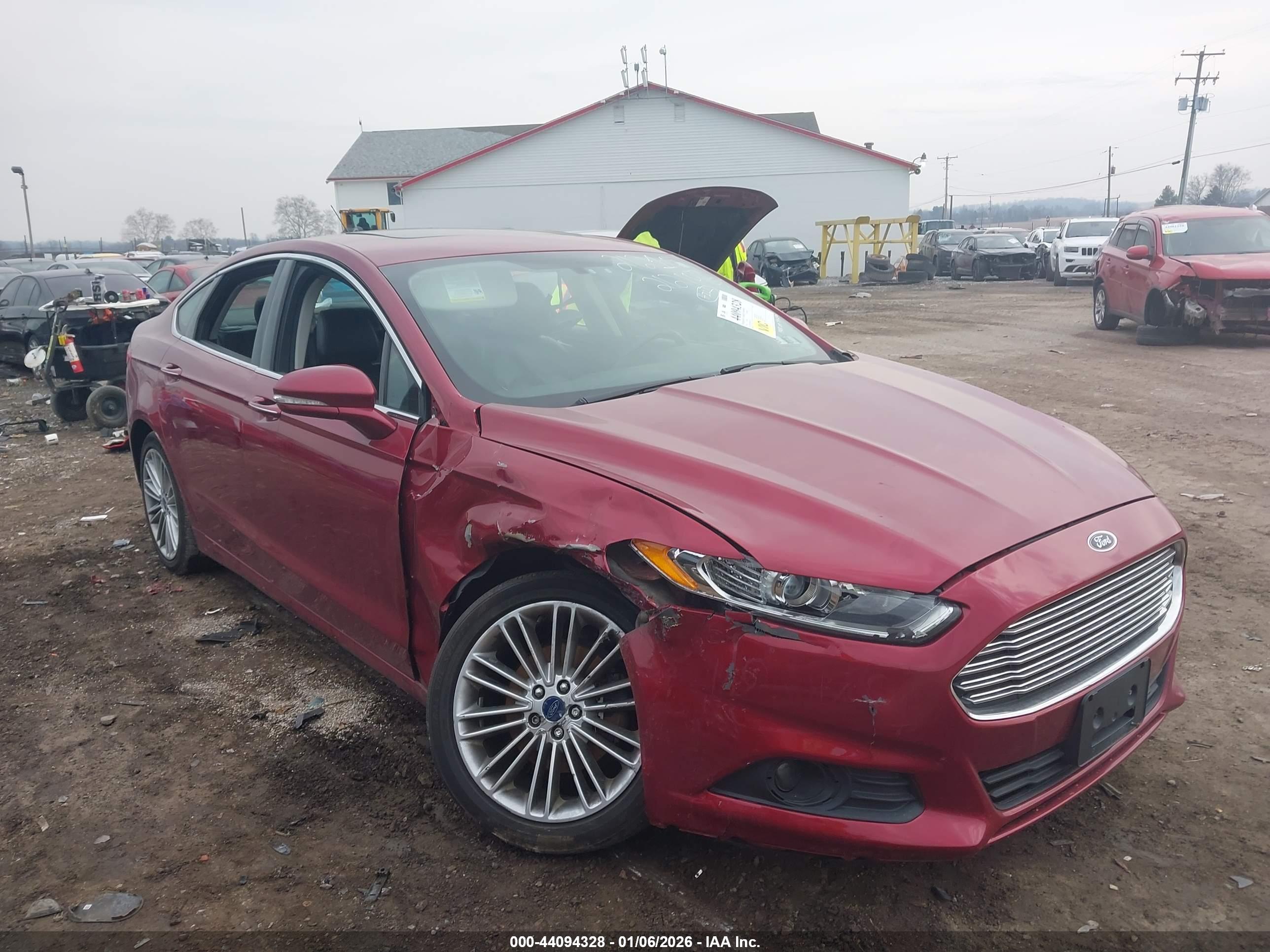 FORD FUSION image 6
