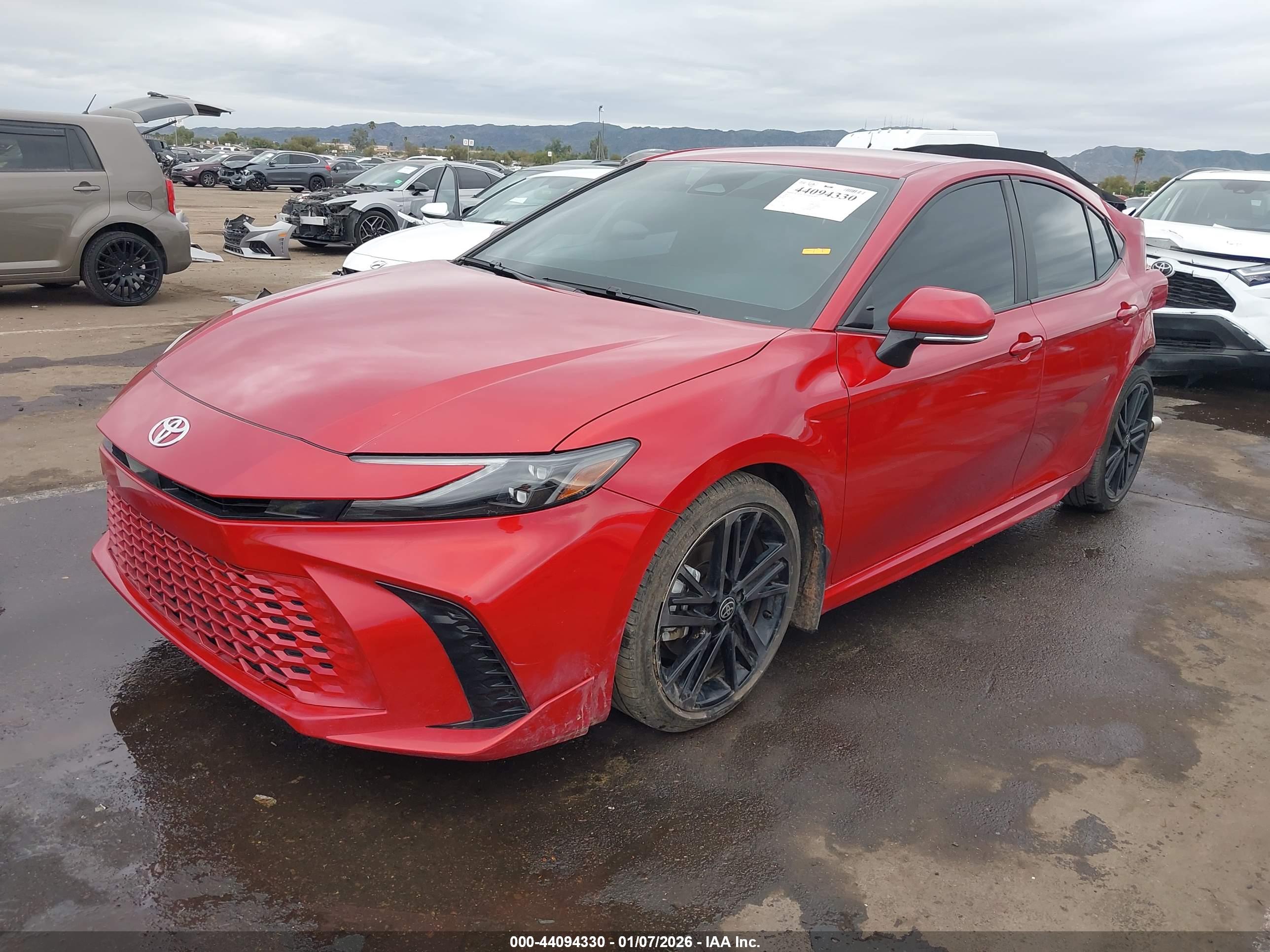 TOYOTA CAMRY image 2