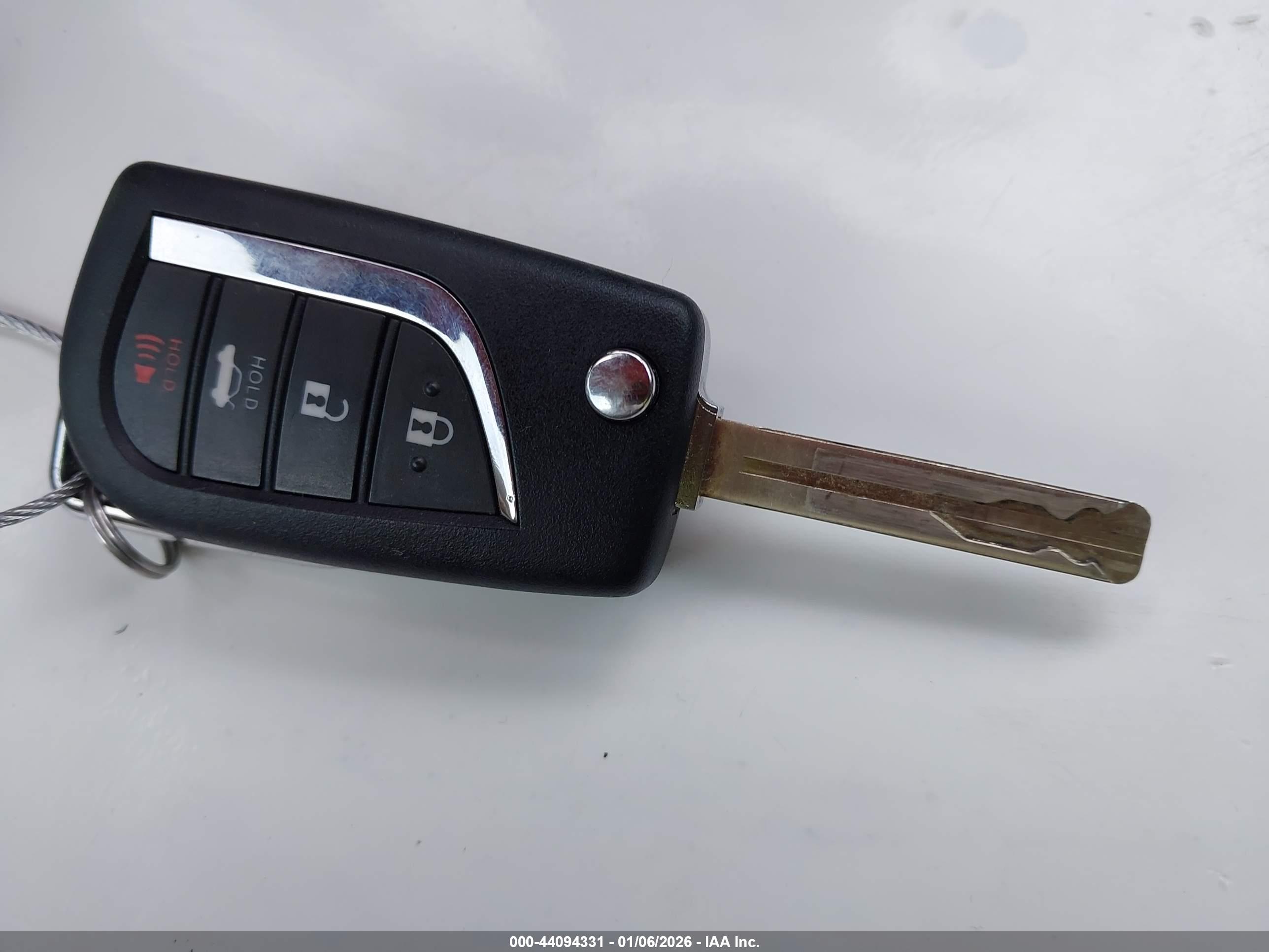 TOYOTA COROLLA image 11