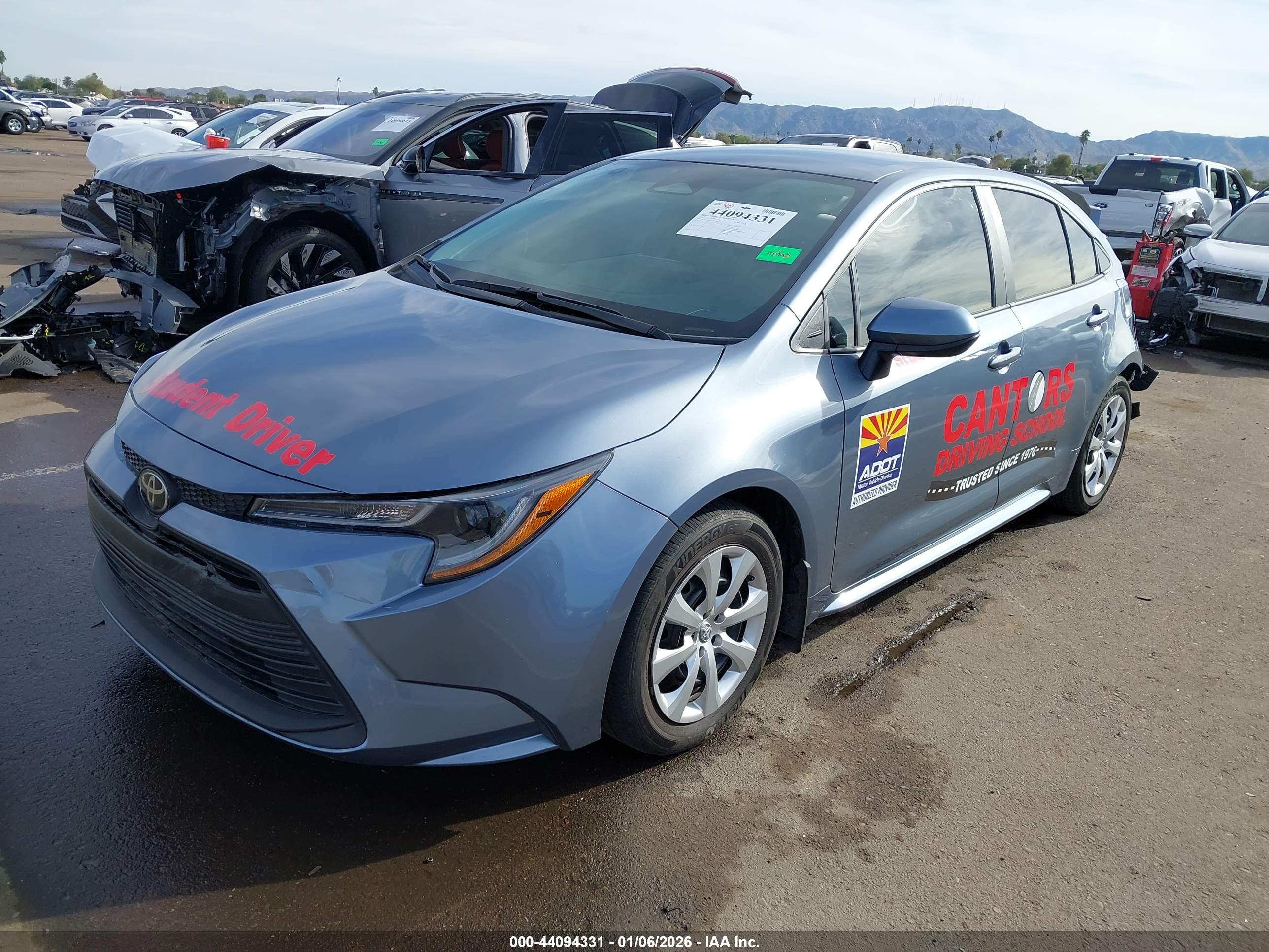 TOYOTA COROLLA image 2