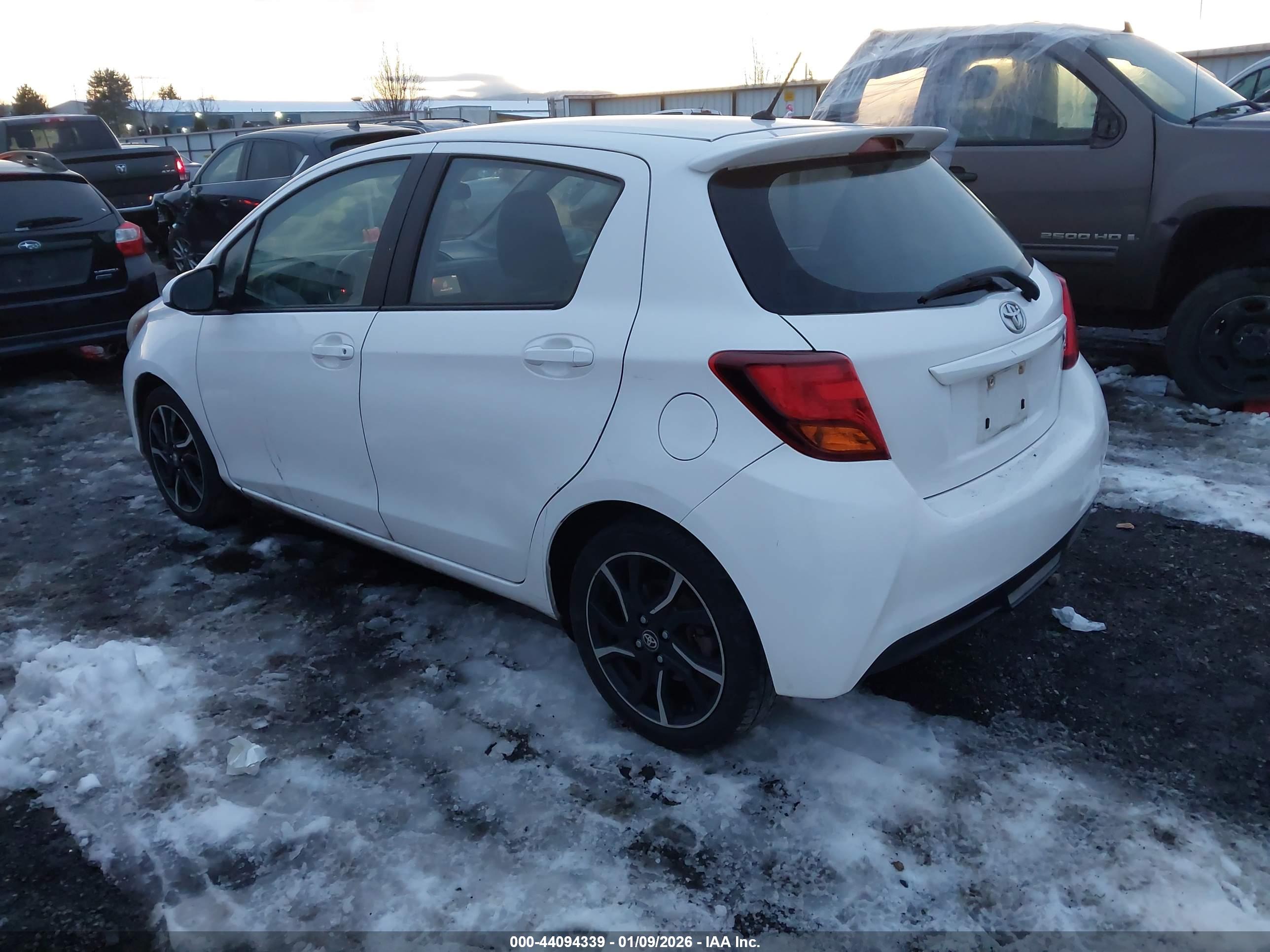 TOYOTA YARIS image 3