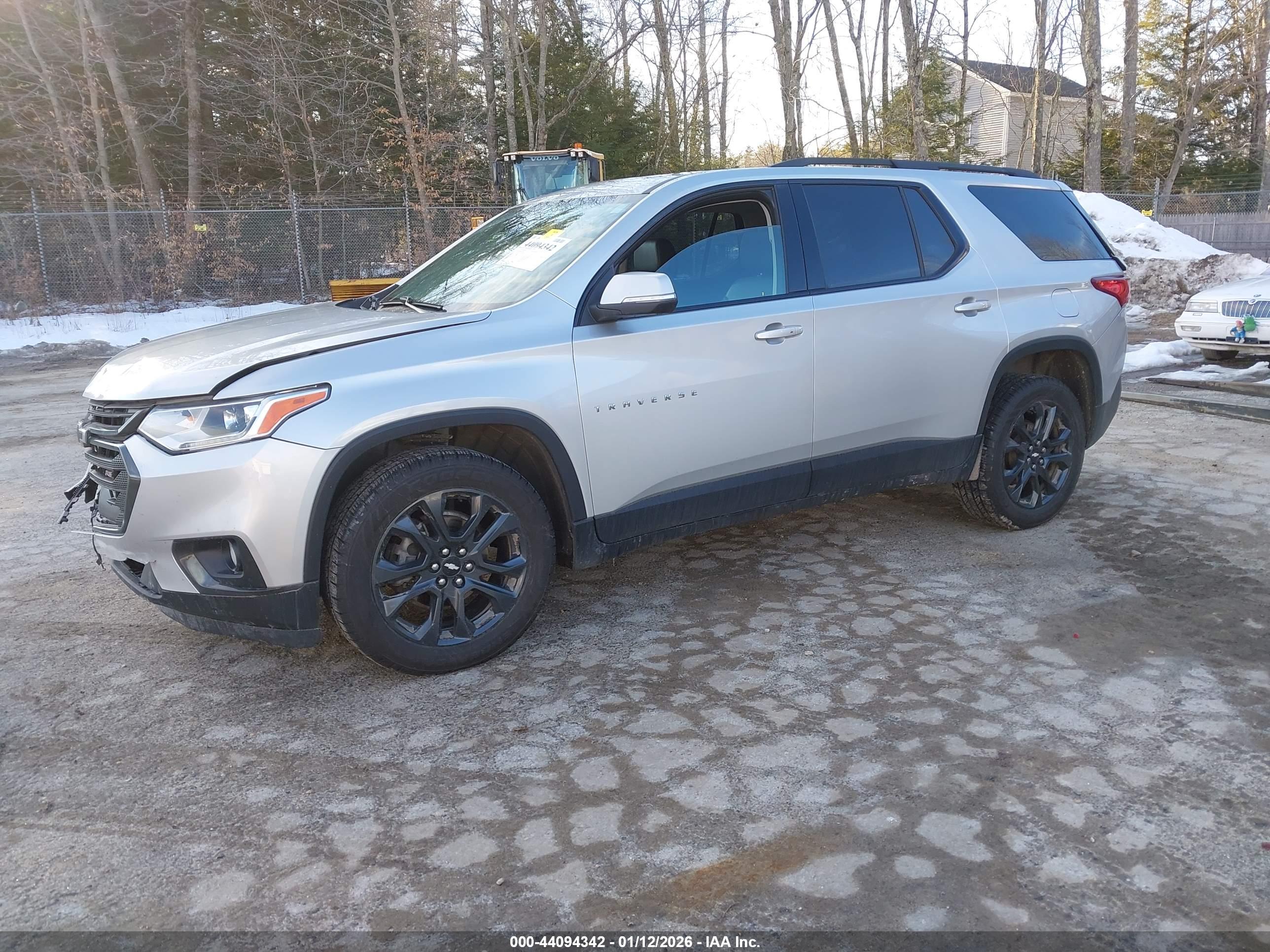 CHEVROLET TRAVERSE image 2