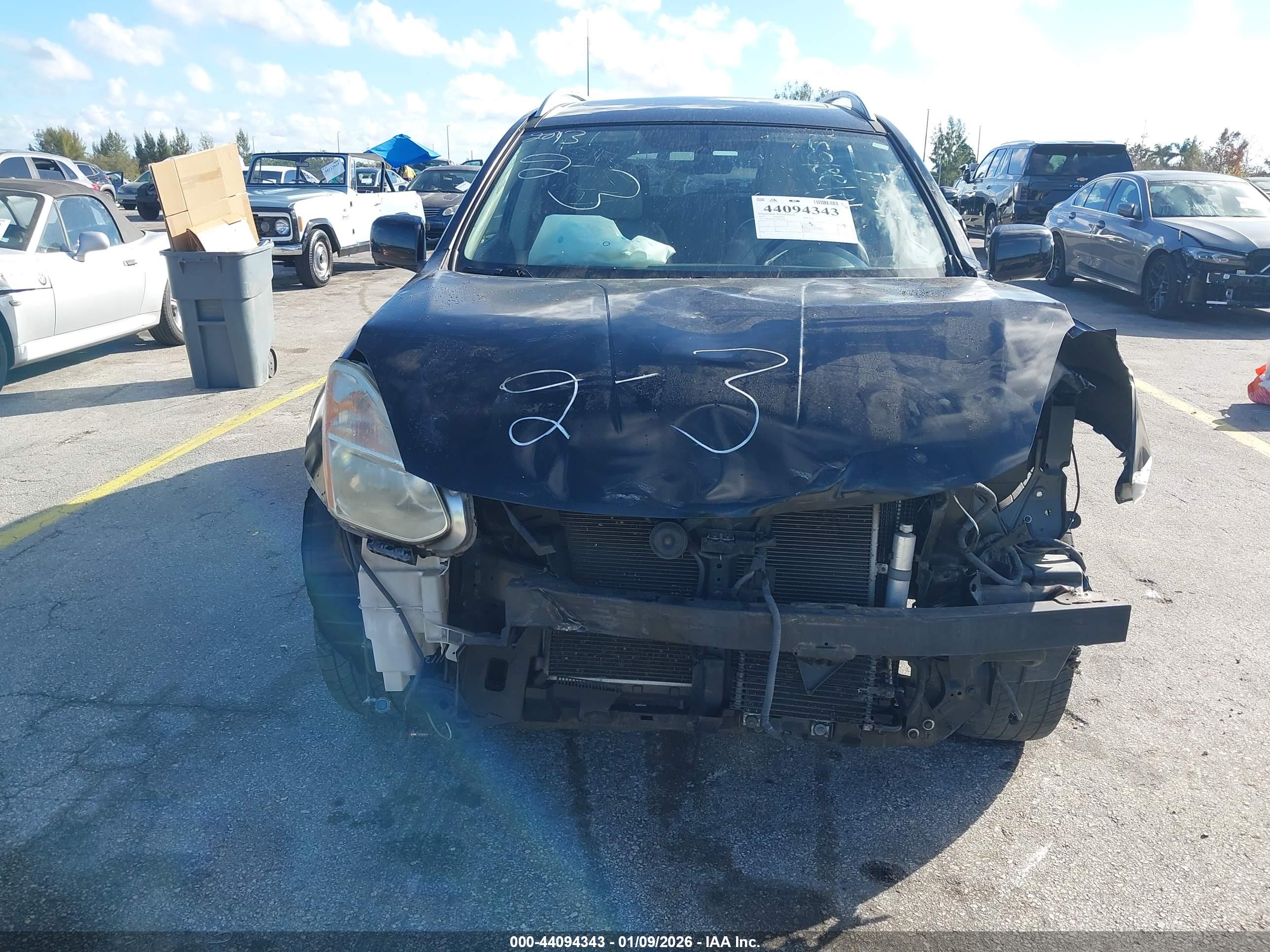 NISSAN ROGUE image 6