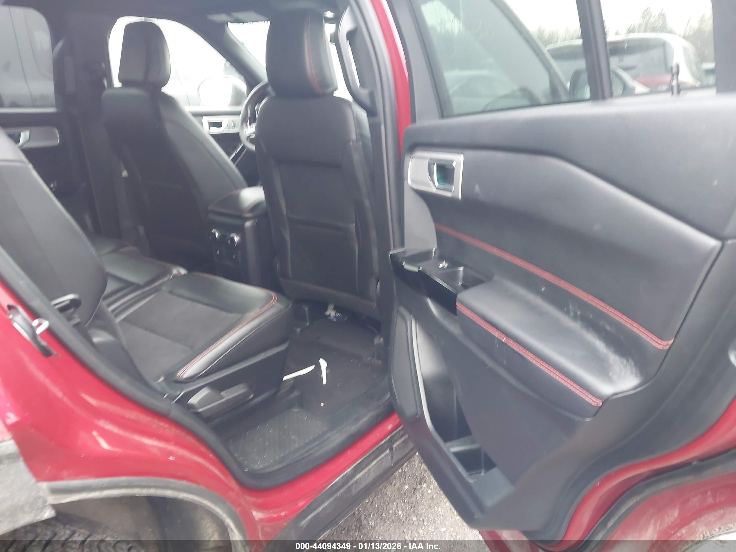 FORD EXPLORER image 8