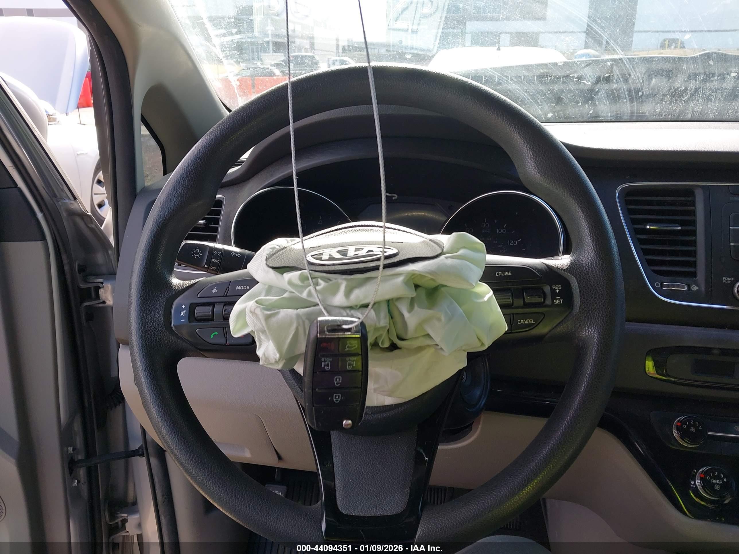 KIA SEDONA image 11