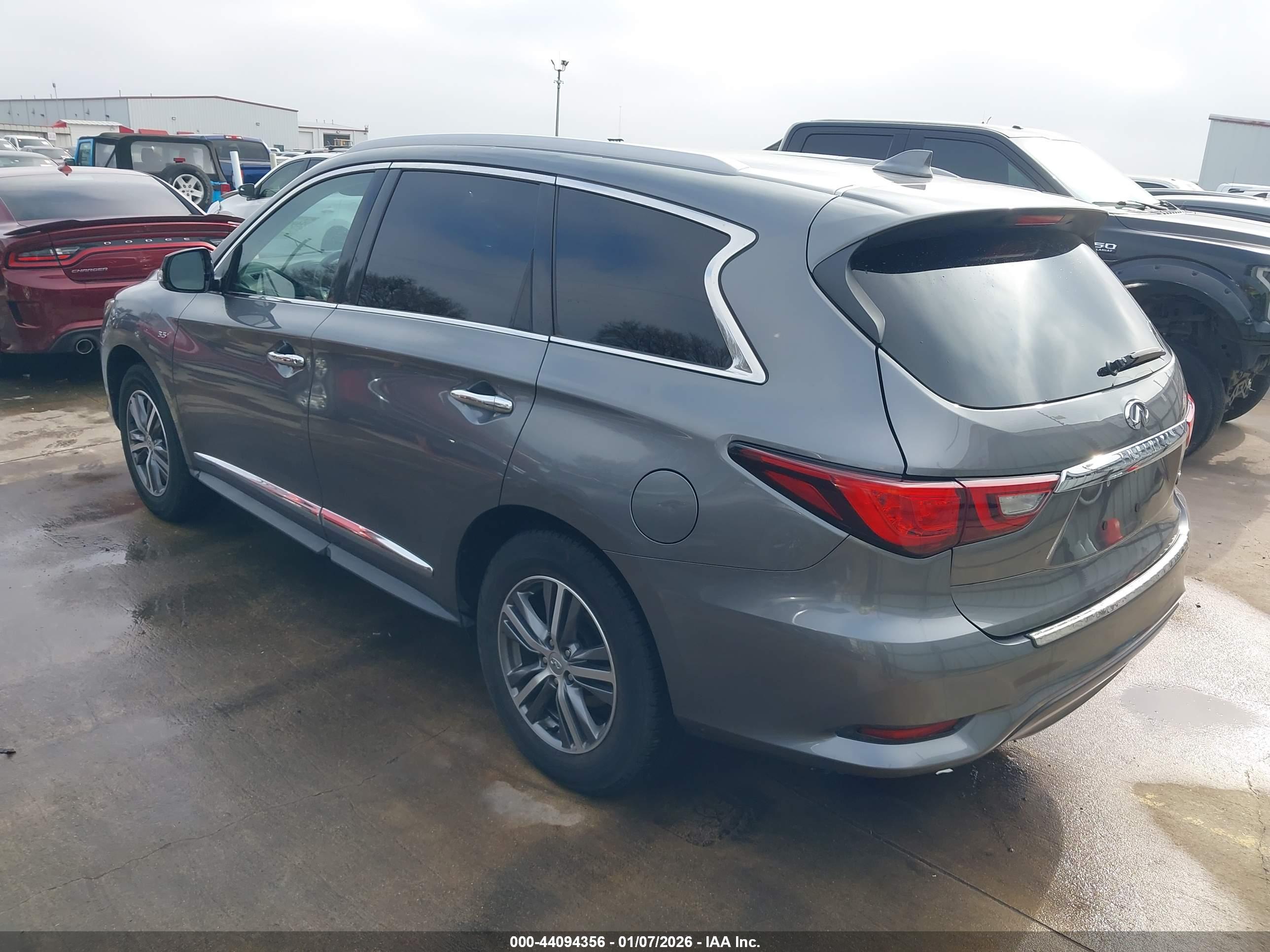 INFINITI QX60 image 3