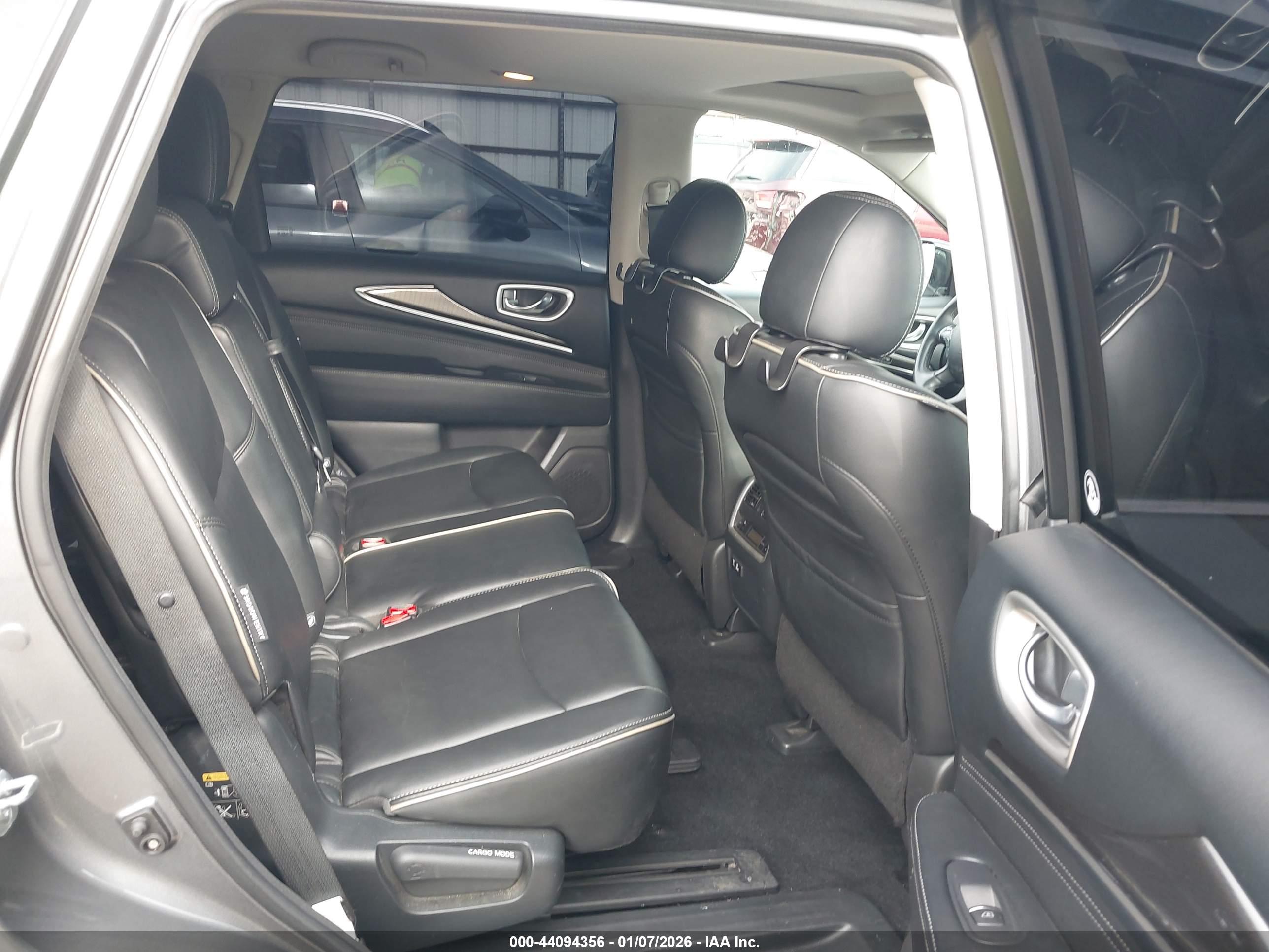 INFINITI QX60 image 8