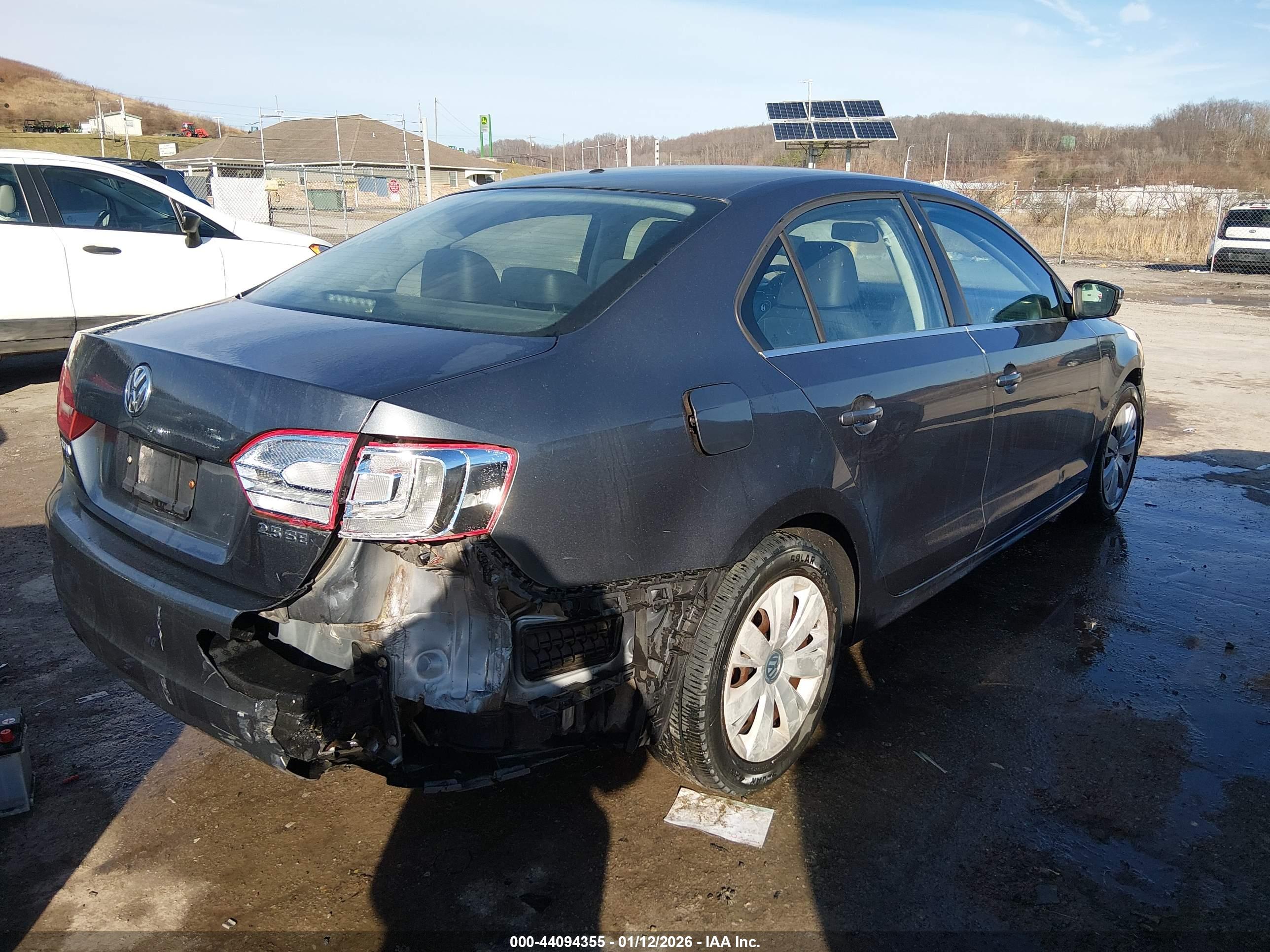 VOLKSWAGEN JETTA image 4
