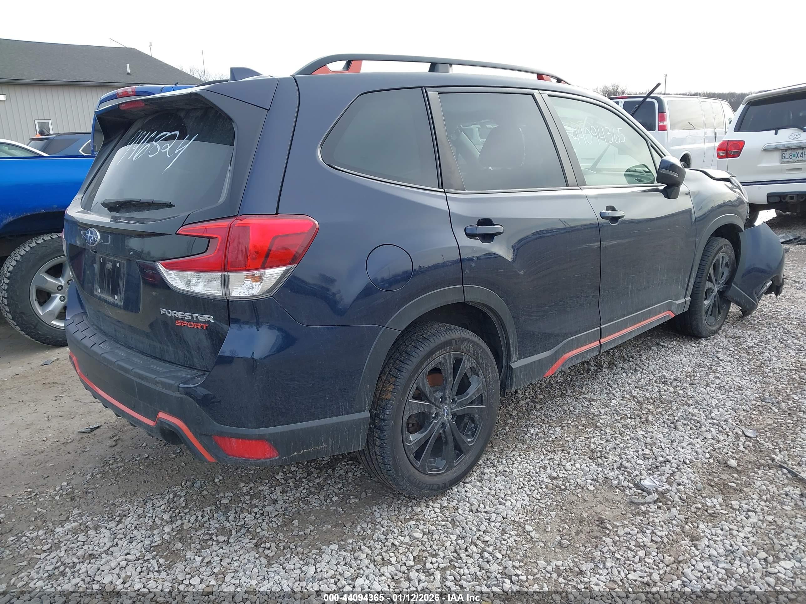 SUBARU FORESTER image 4