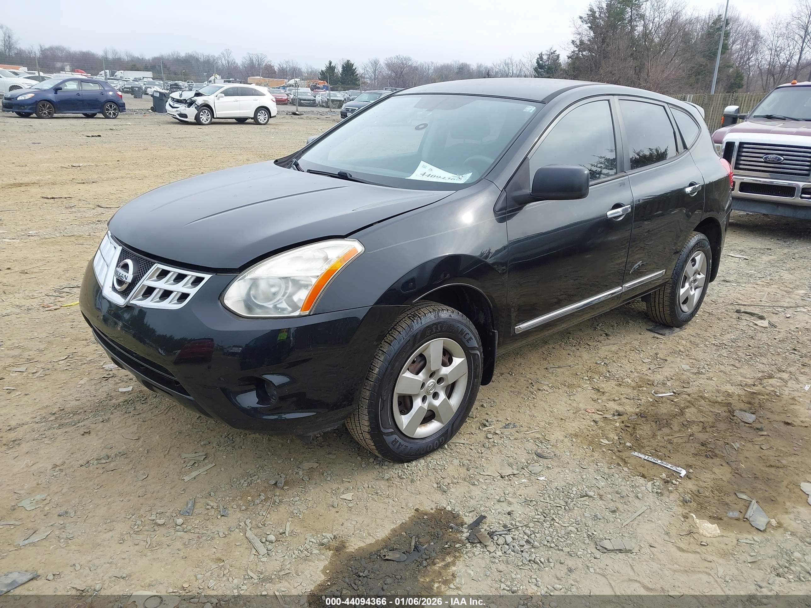 NISSAN ROGUE image 2