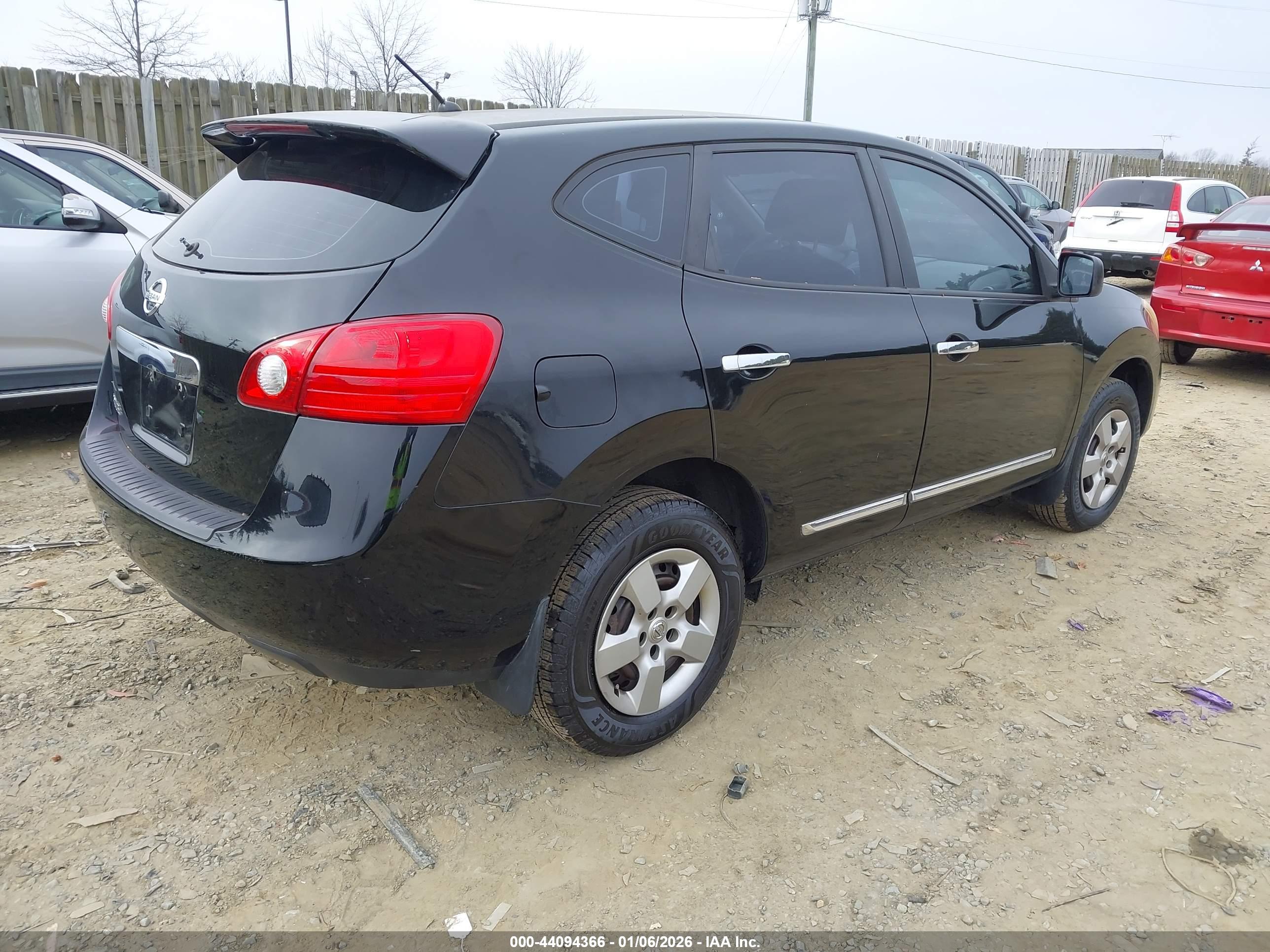 NISSAN ROGUE image 4