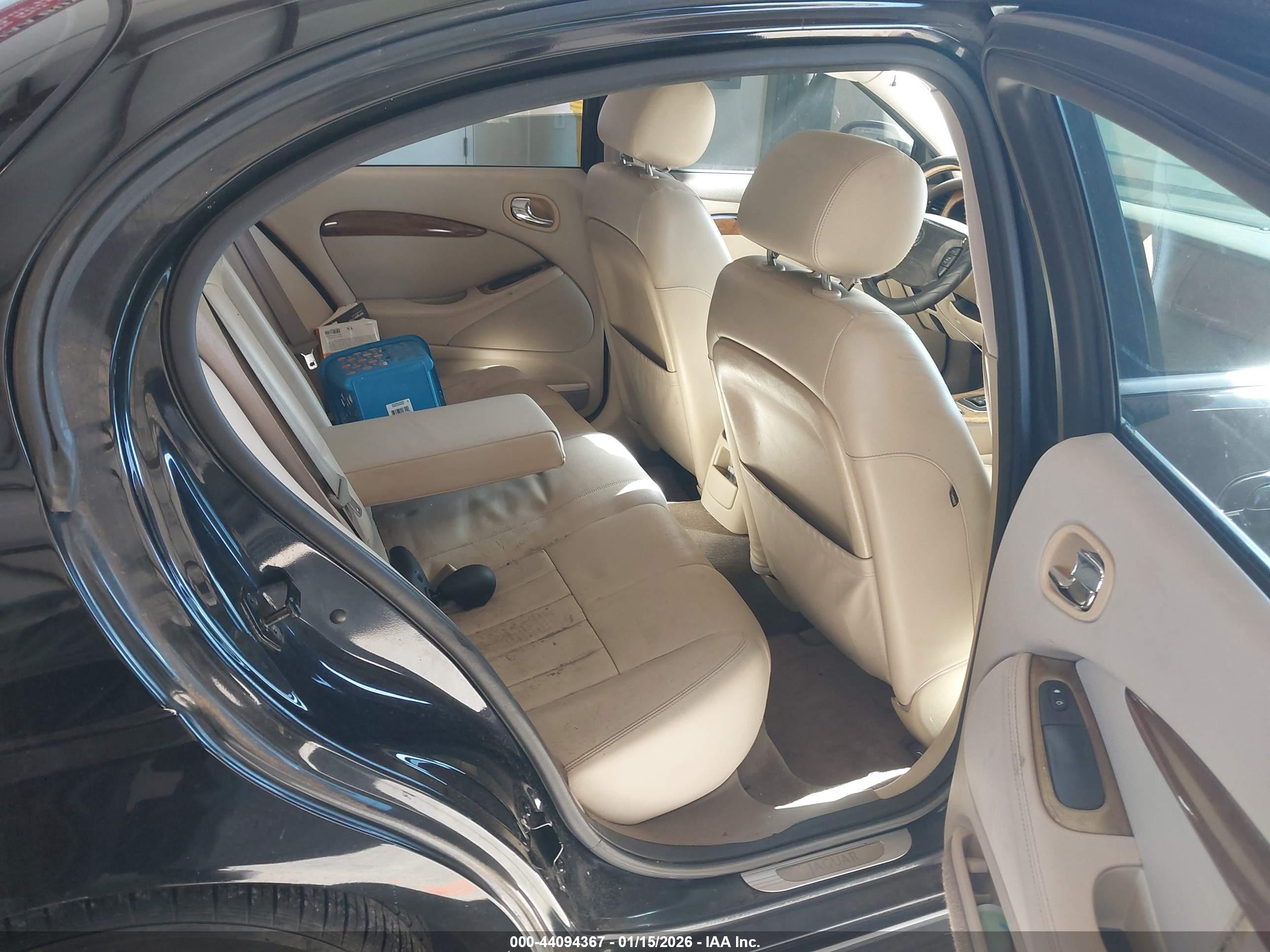 JAGUAR S-TYPE image 8