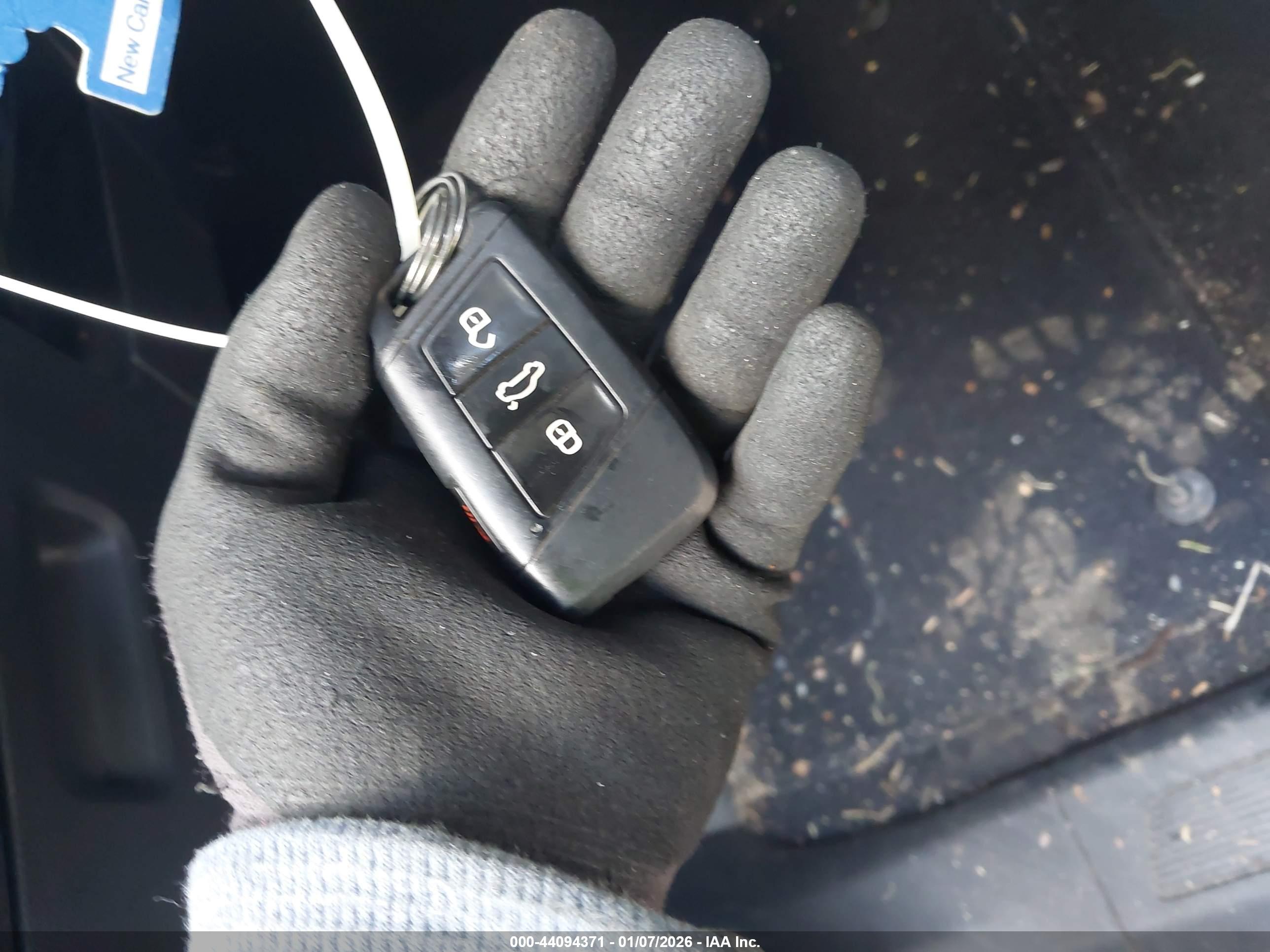 VOLKSWAGEN ATLAS image 11