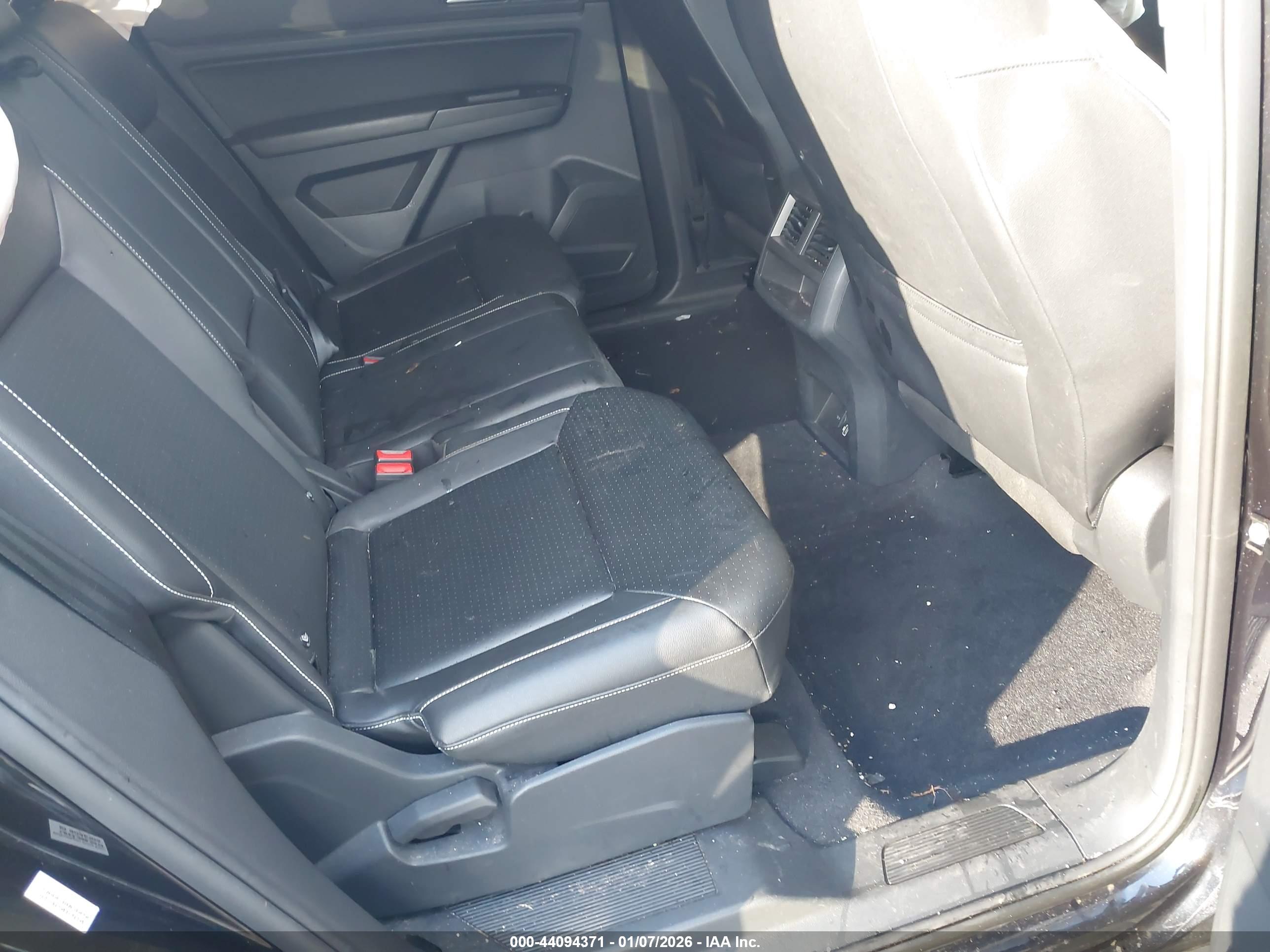 VOLKSWAGEN ATLAS image 8