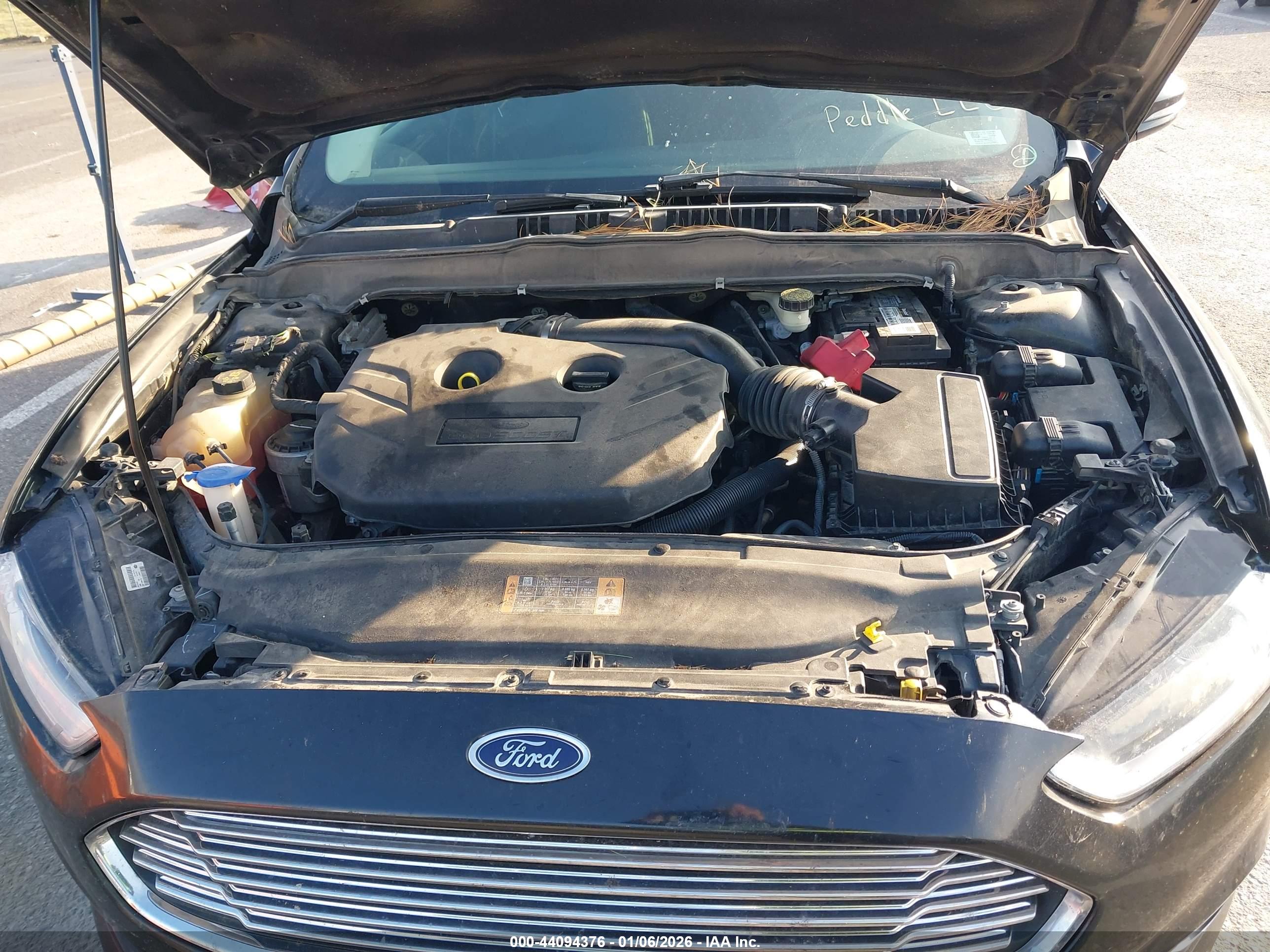 FORD FUSION image 10