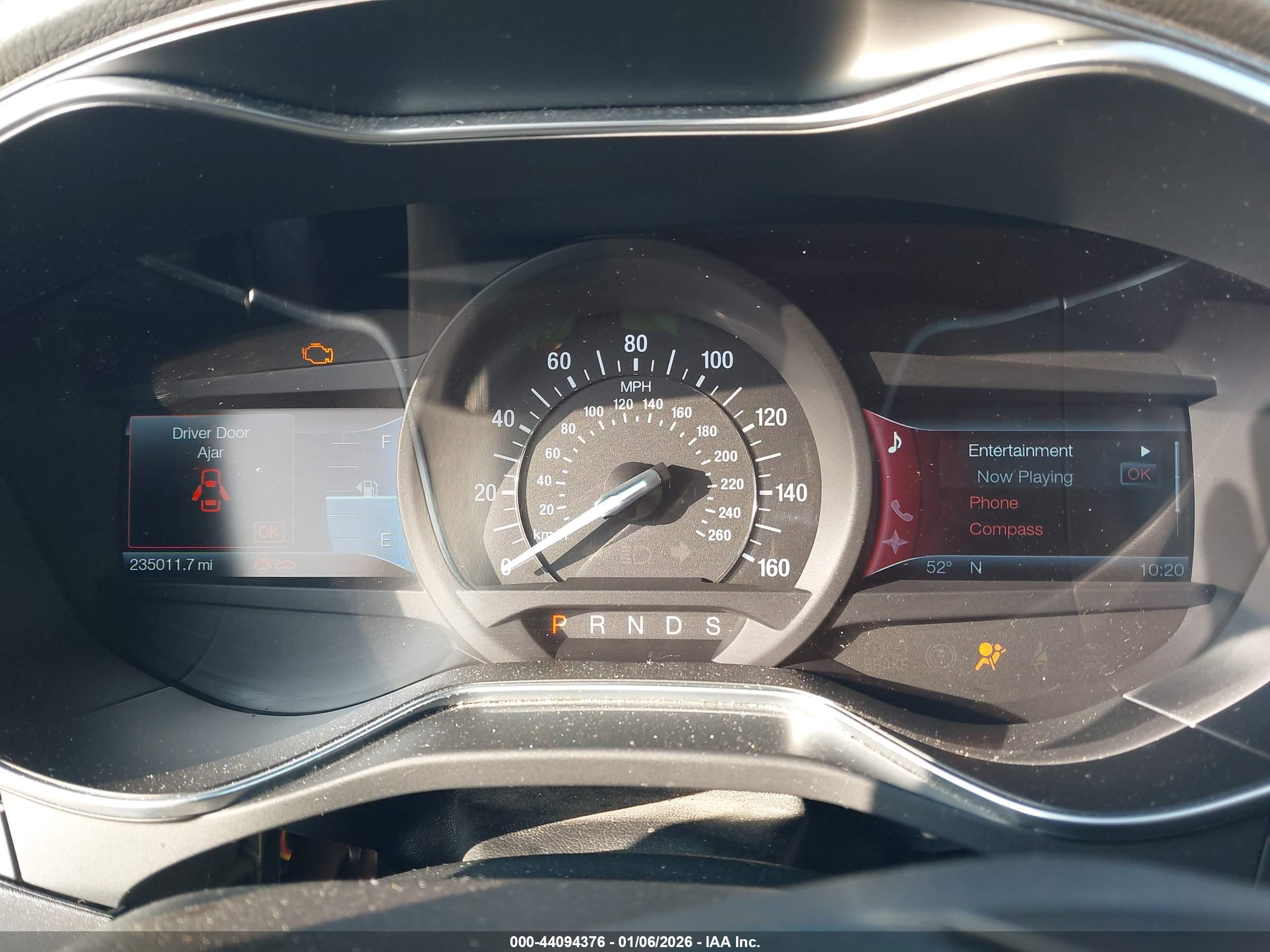 FORD FUSION image 7