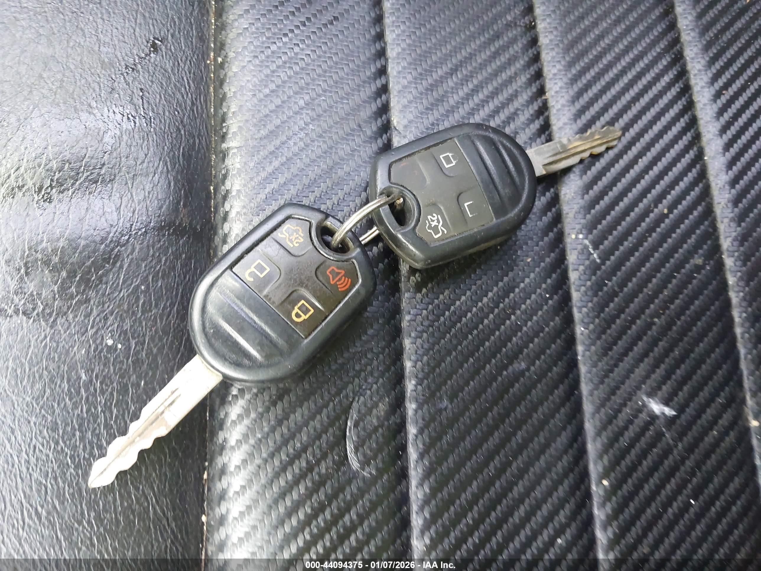 FORD MUSTANG image 11