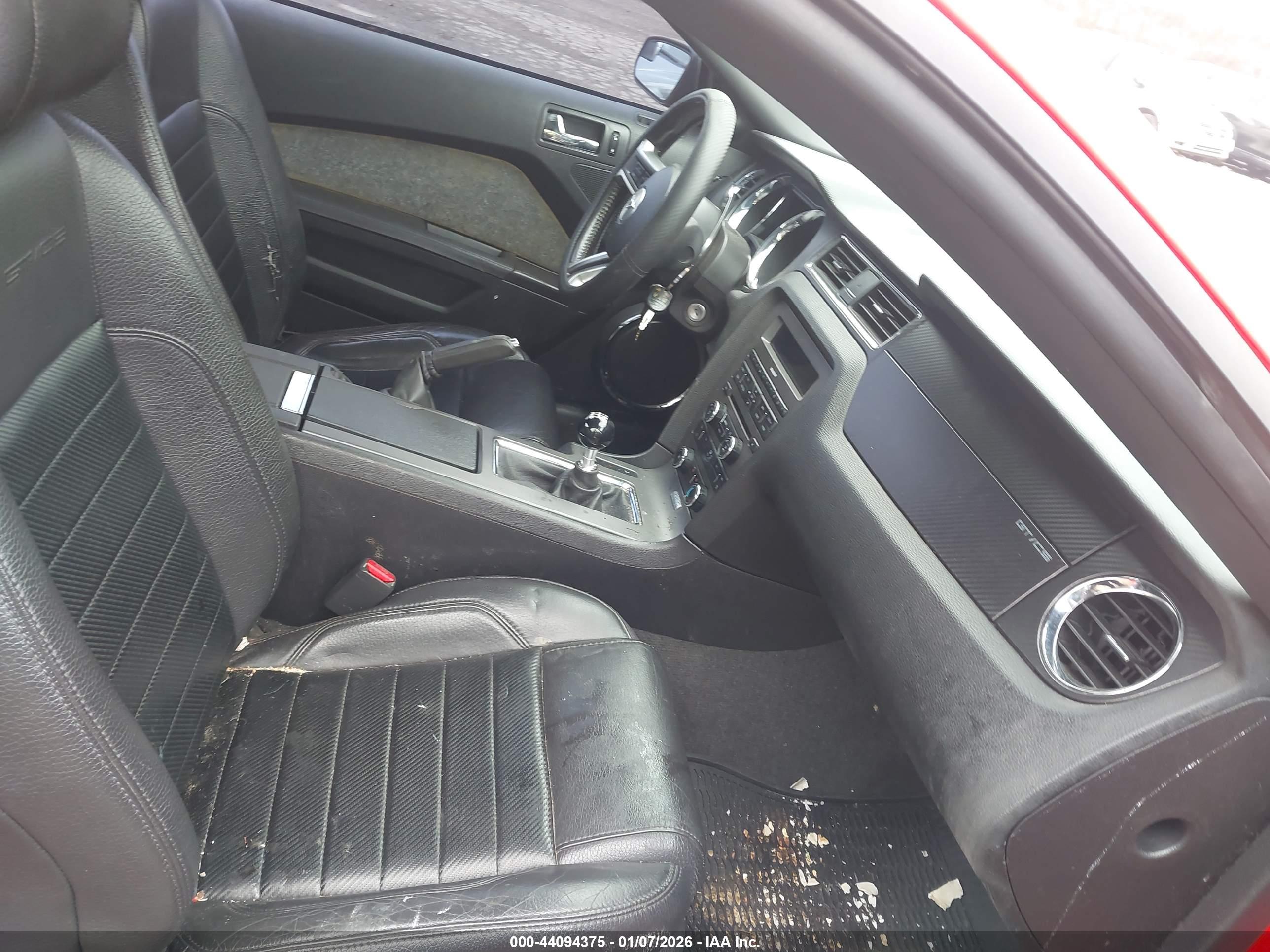 FORD MUSTANG image 5