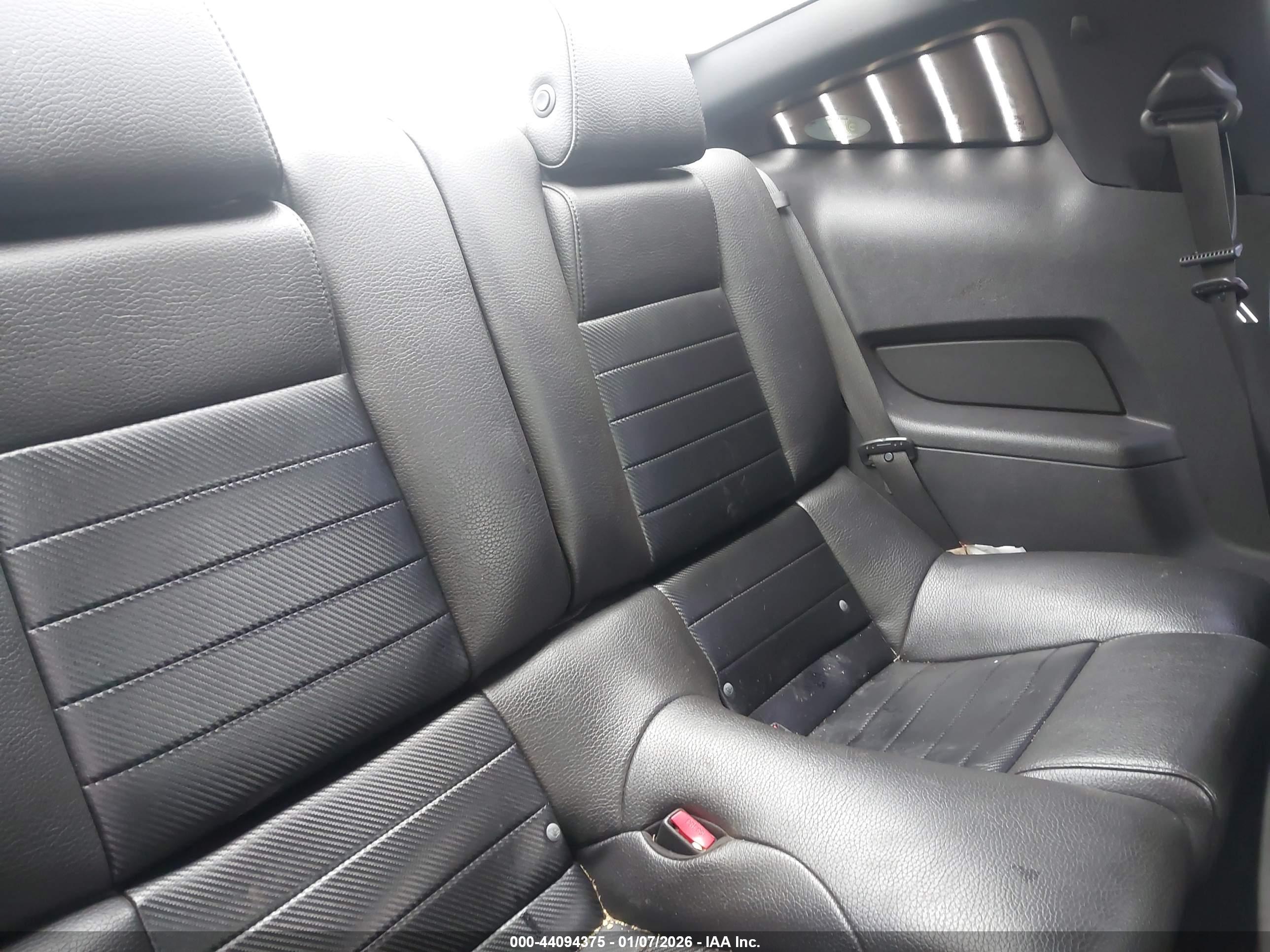 FORD MUSTANG image 8