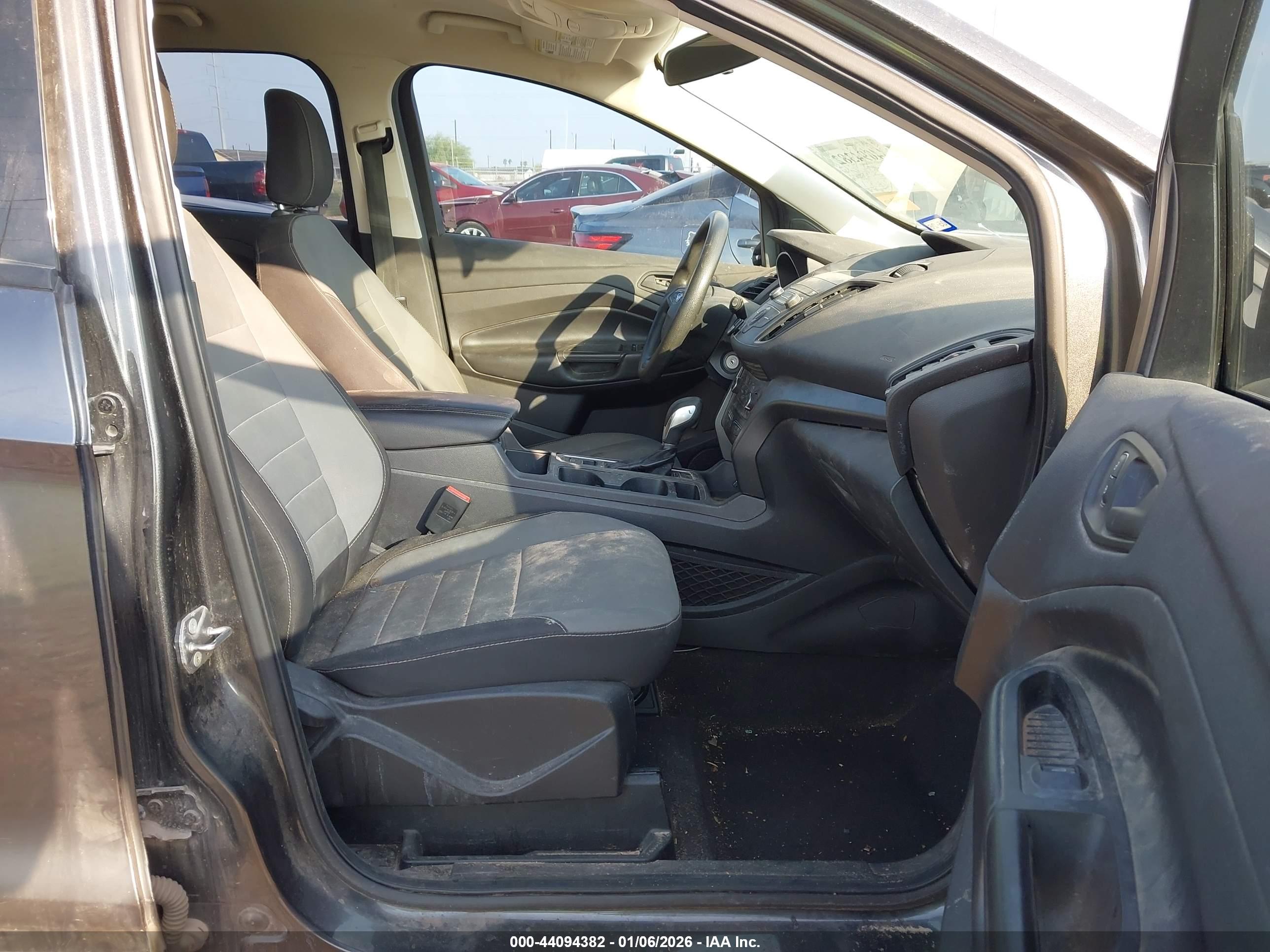 FORD ESCAPE image 5