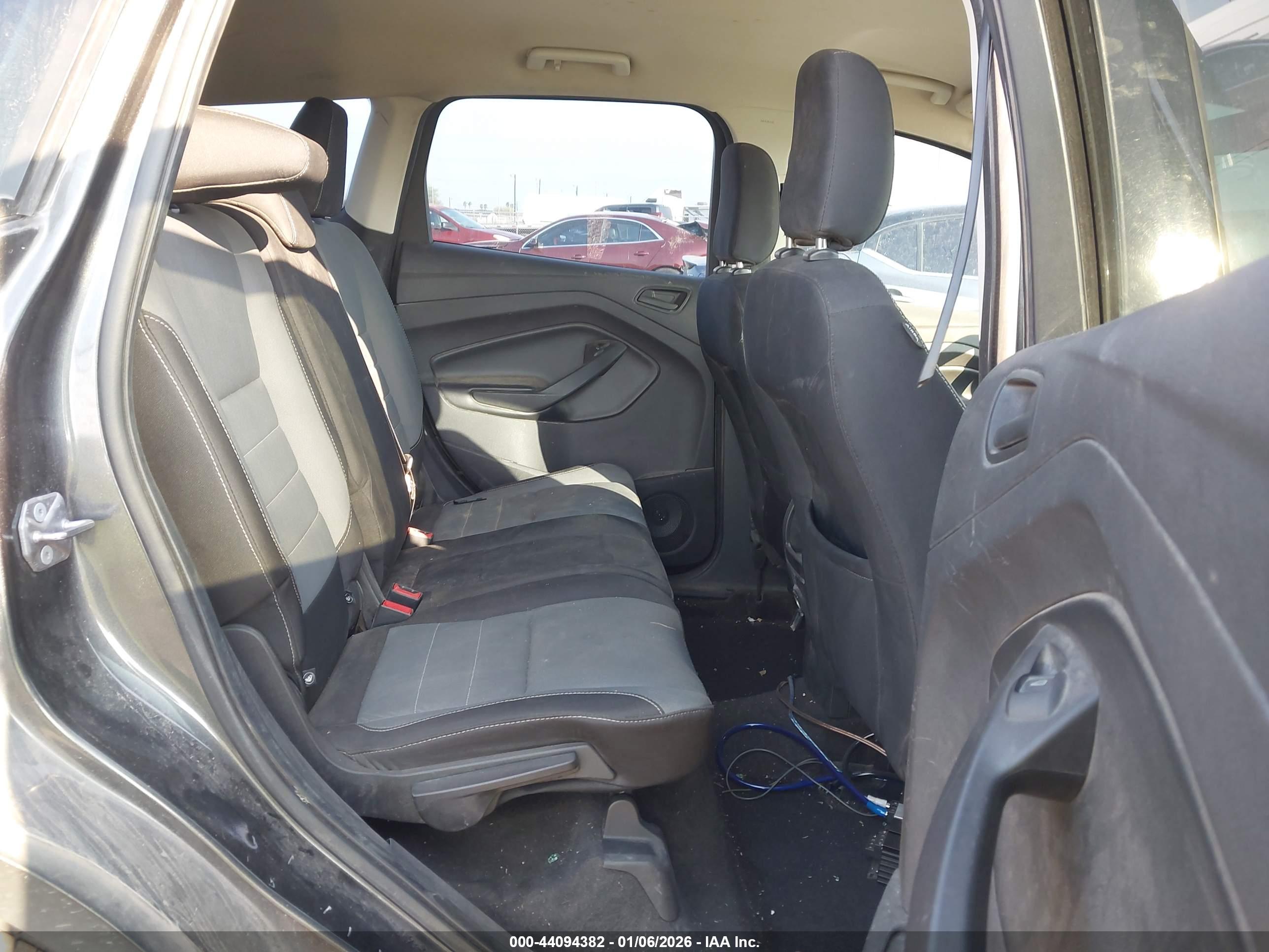 FORD ESCAPE image 8