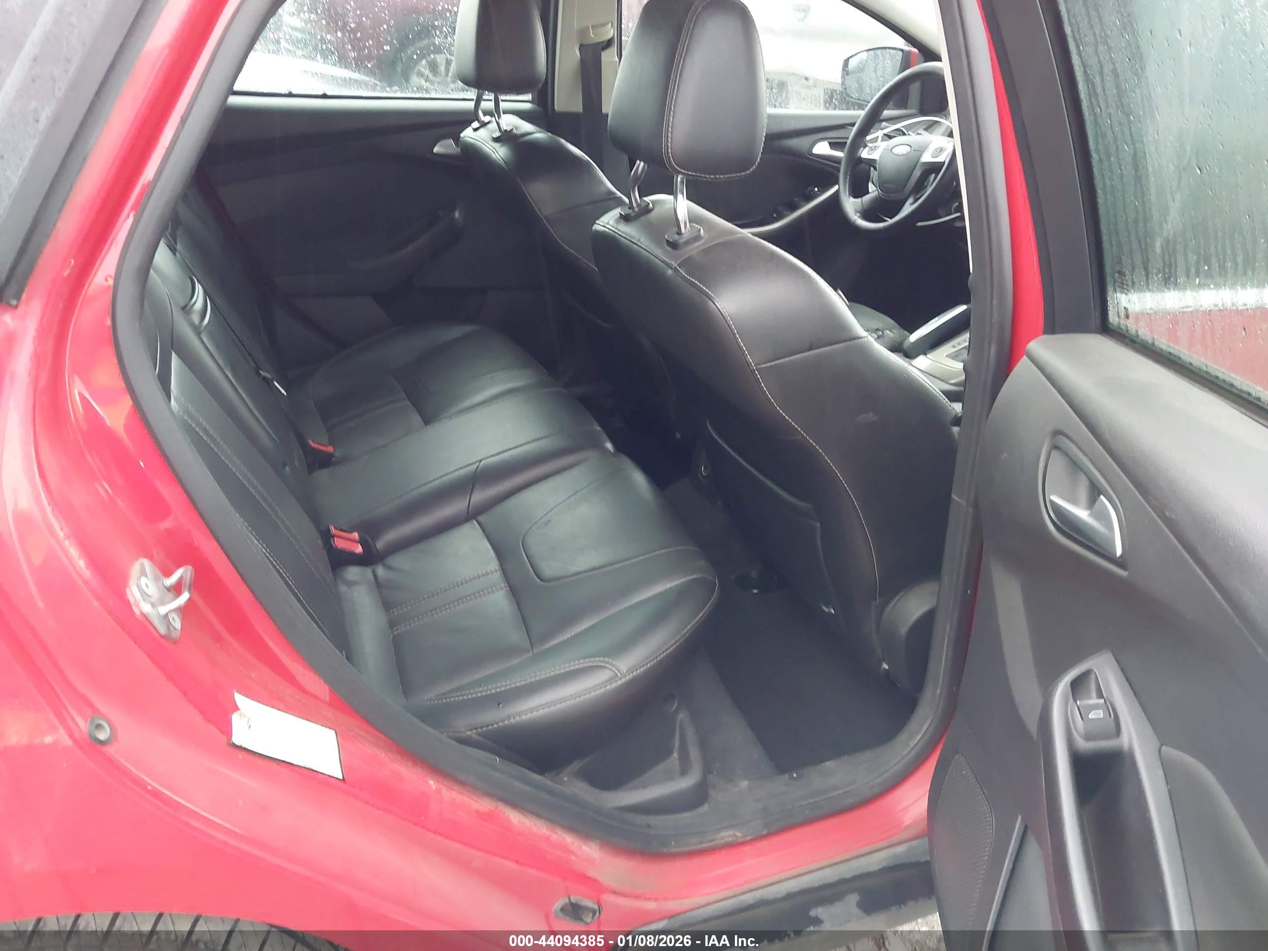 FORD FOCUS image 8