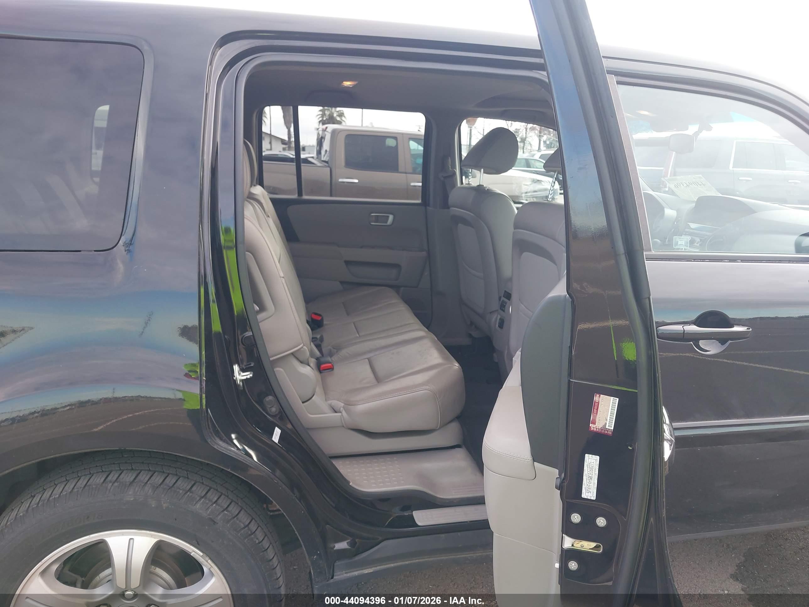 HONDA PILOT image 8