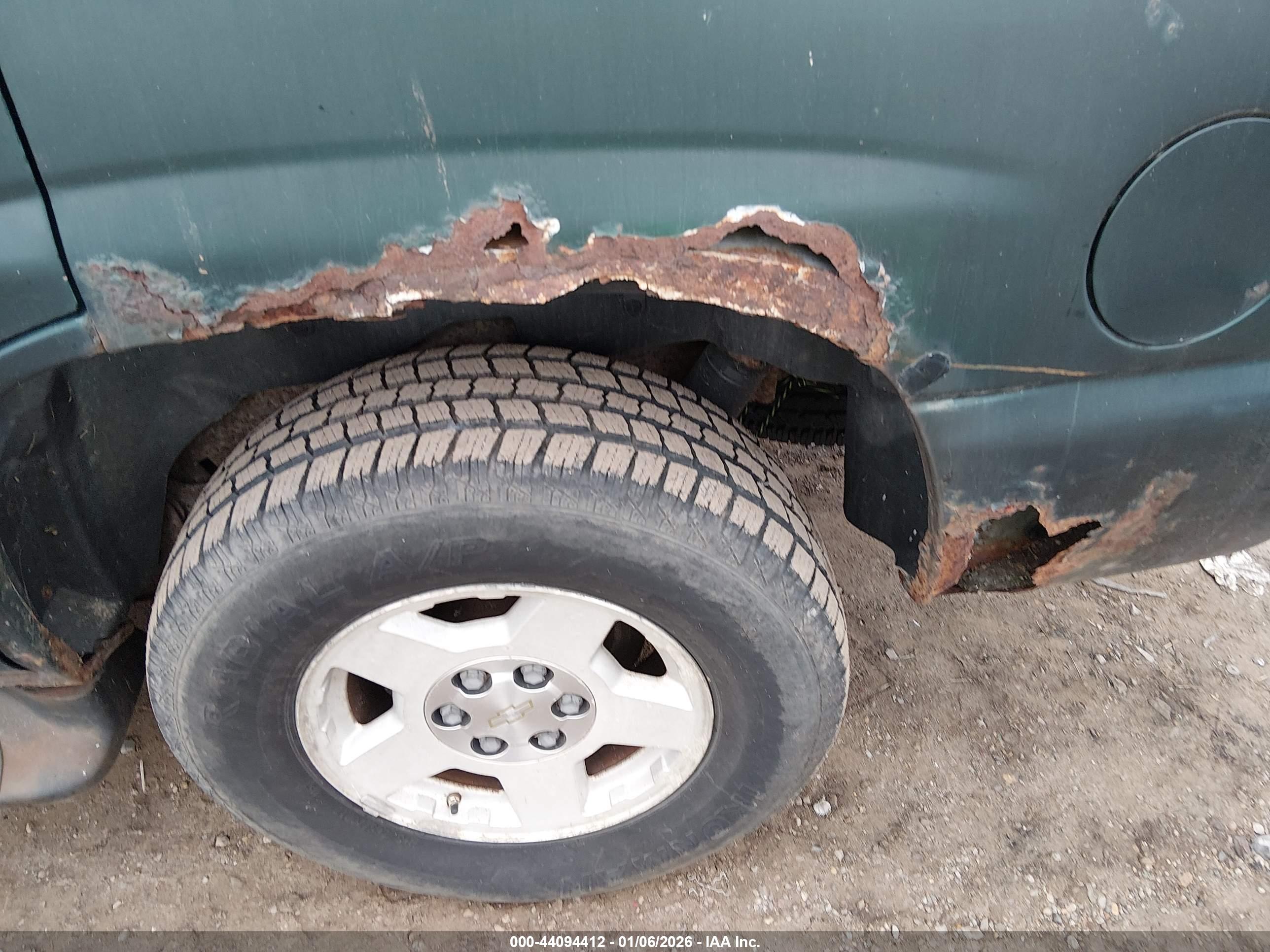 CHEVROLET TAHOE image 6