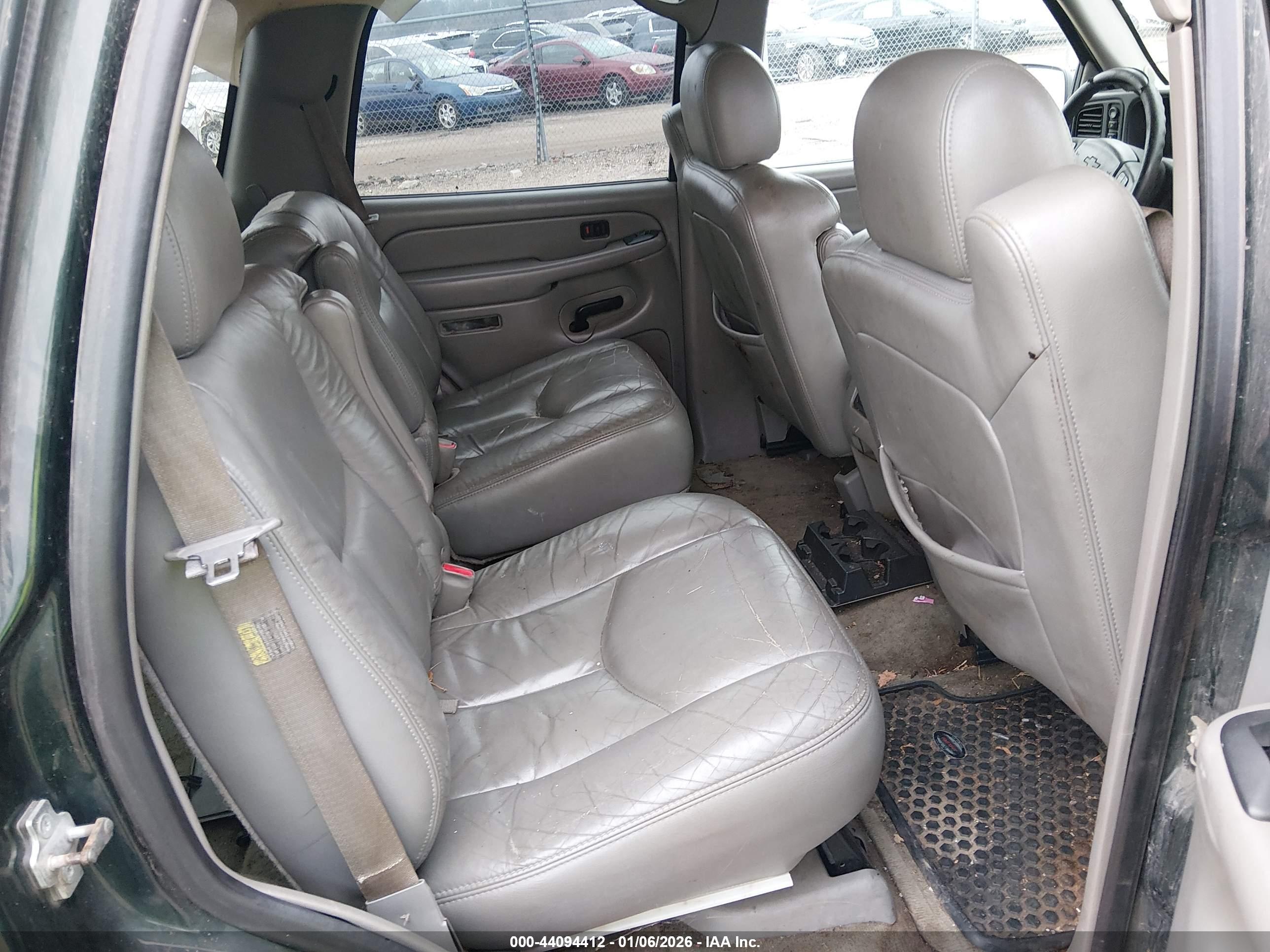 CHEVROLET TAHOE image 8