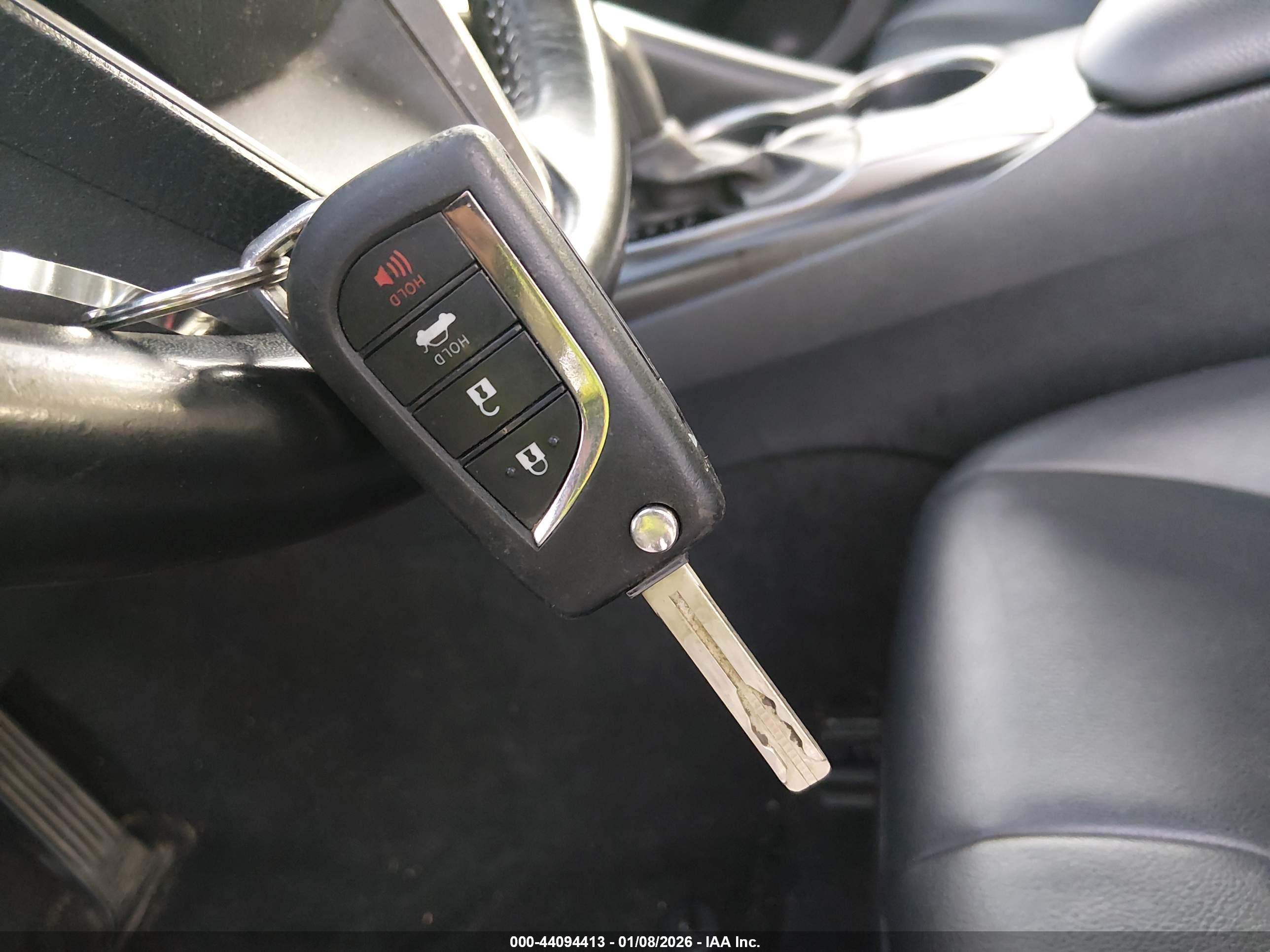 TOYOTA CAMRY image 11